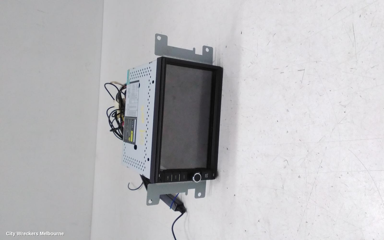 VOLKSWAGEN GOLF RADIO/CD/DVD/SAT/TV, DISPLAY & HEAD UNIT (RCD510), GEN 5, 06/2004 - 02/2009 - Image 1