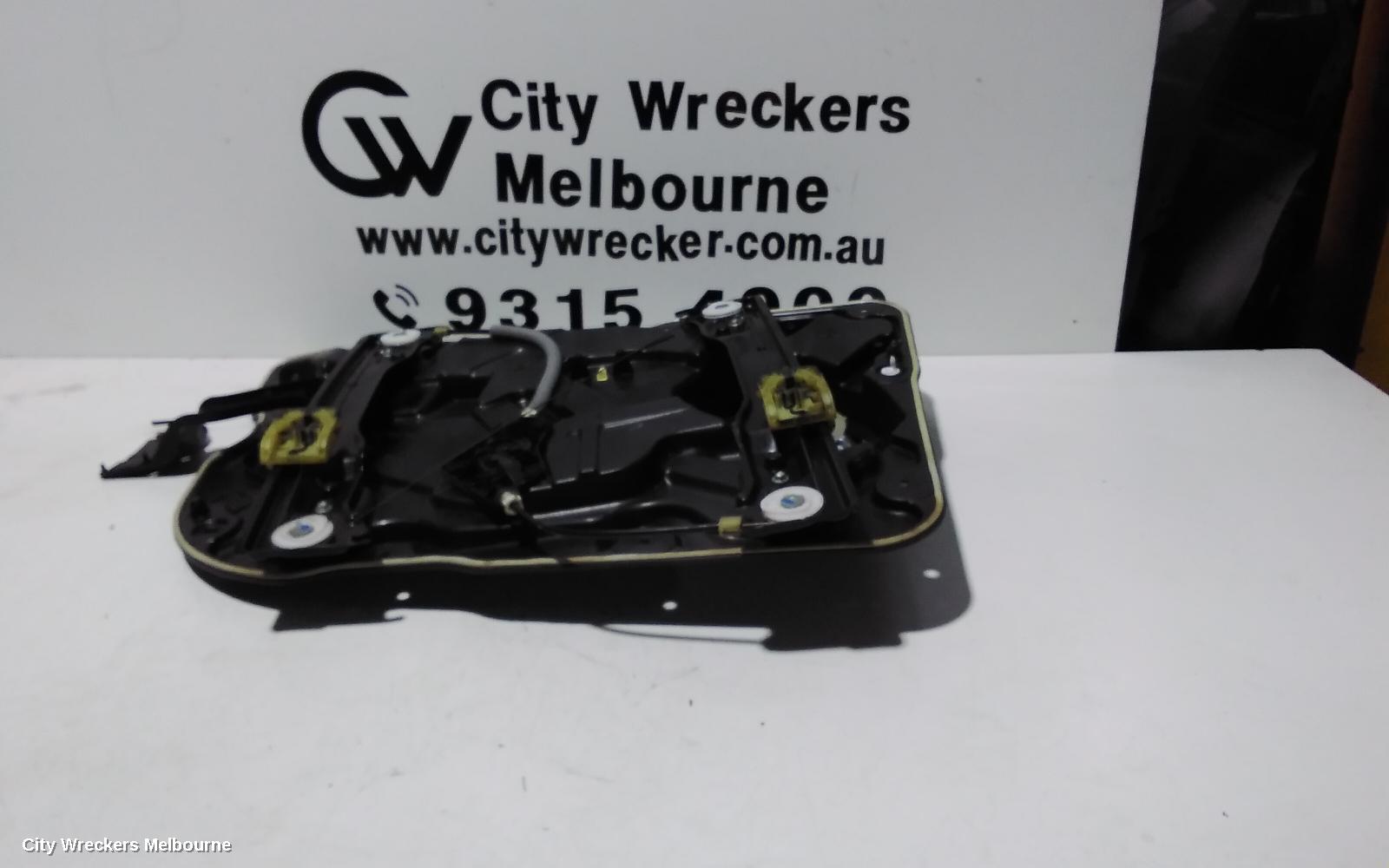 JEEP GRANDCHEROKEE RIGHT FRONT WINDOW REG/MOTOR, WK, 10/2010 - 02/2022 - Image 1