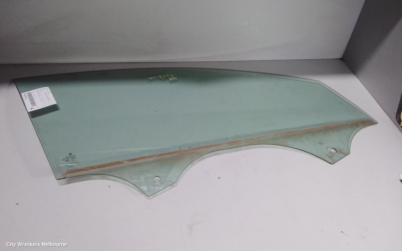 VOLKSWAGEN GOLF RIGHT FRONT DOOR WINDOW, GEN 7, 5DR HATCH/WAGON, 01/2013 - 08/2020 - Image 1