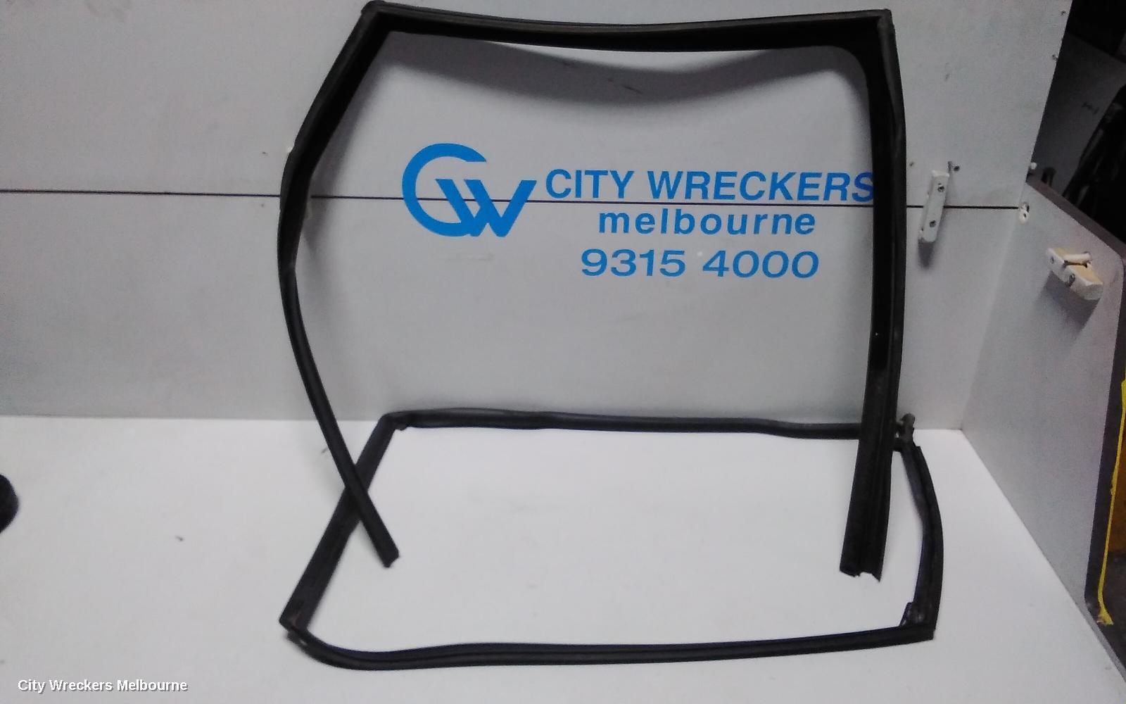 LAND ROVER RANGEROVER EVOQUE, L538, 11/2011 - 01/2019, DOOR RUBBER RHR: 72323 - Image 2