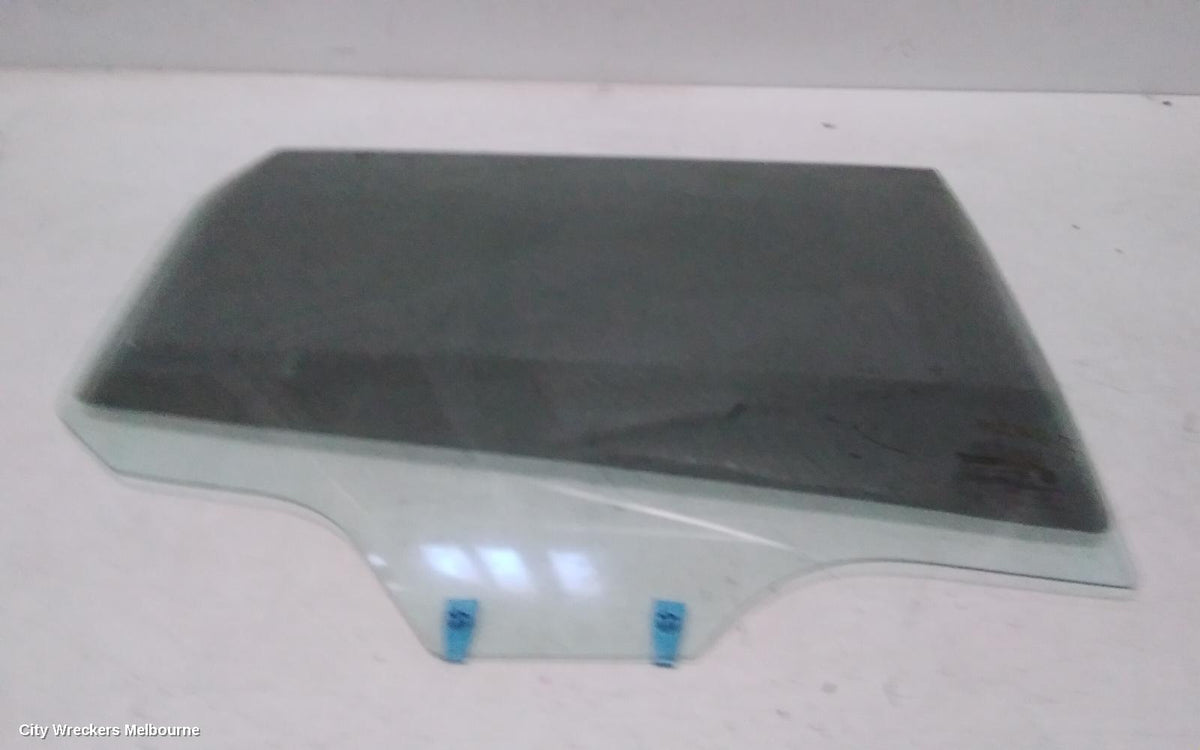 MAHINDRA XUV700 RIGHT REAR DOOR WINDOW, W601, 01/2023 ONWARDS - Image 2