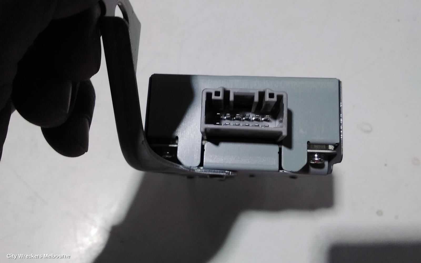 TOYOTA CAMRY, XV70, 09/2017 - 05/2024, 8598A-33010 BATTERY CONTROL: 101071 - Image 3