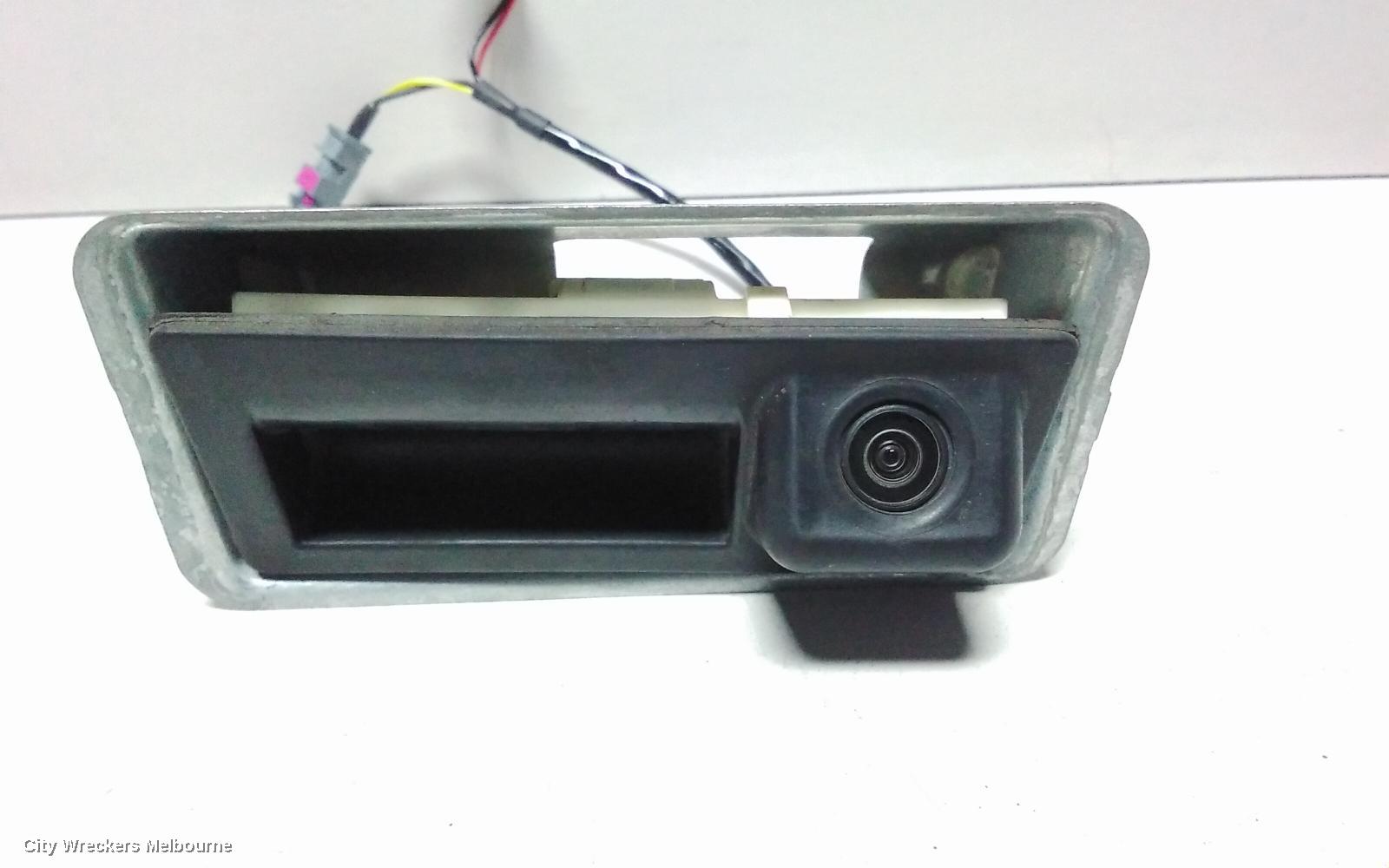 VOLKSWAGEN PASSAT TAILGATE HANDLE, TAILGATE HANDLE, W/ CAMERA, 3C/MK6 B6-B7, 11/2009 - 05/2015 - Image 3