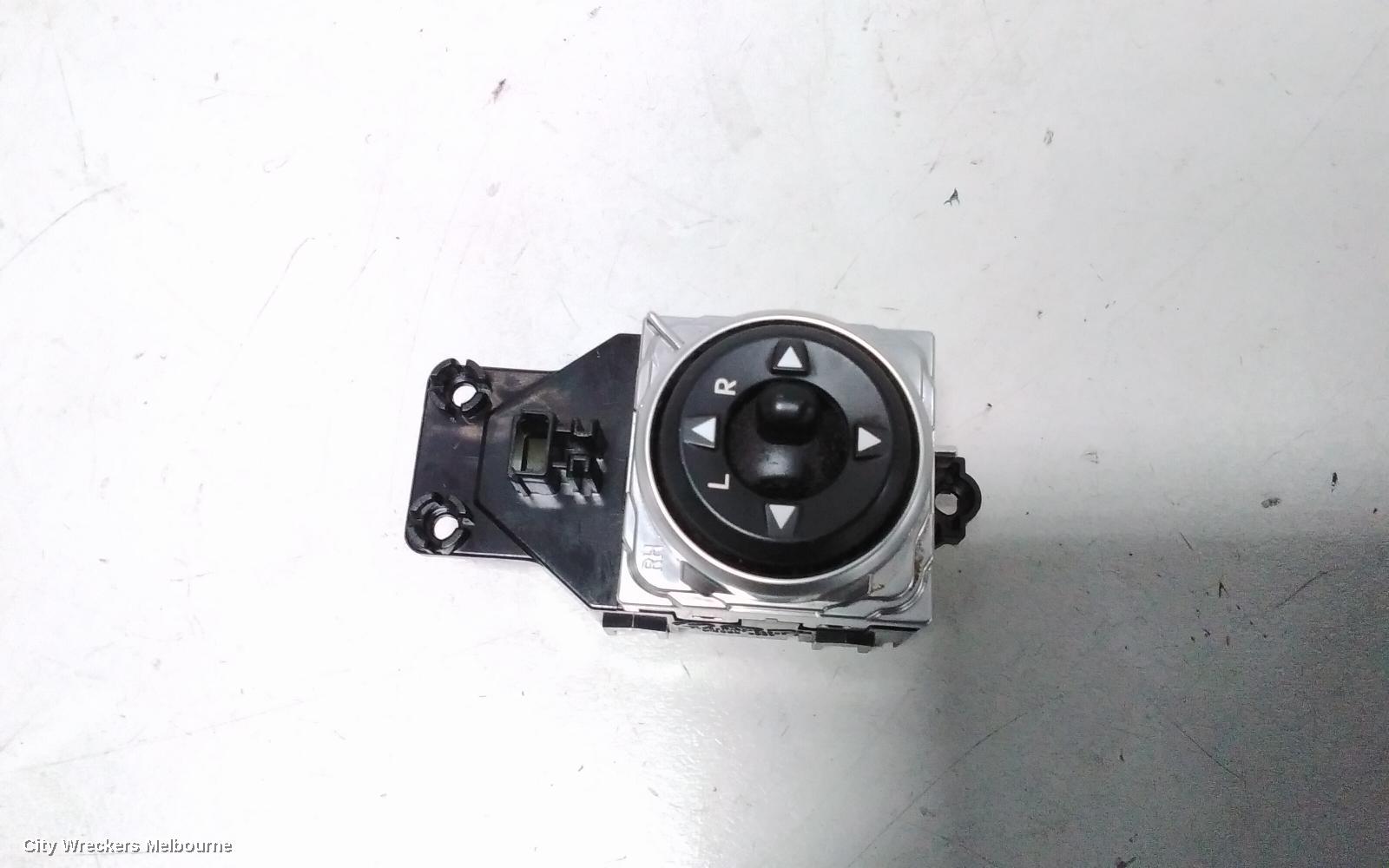HYUNDAI I30, GD, 05/2012 - 04/2017, MIRROR SWITCH: 77272 - Image 1