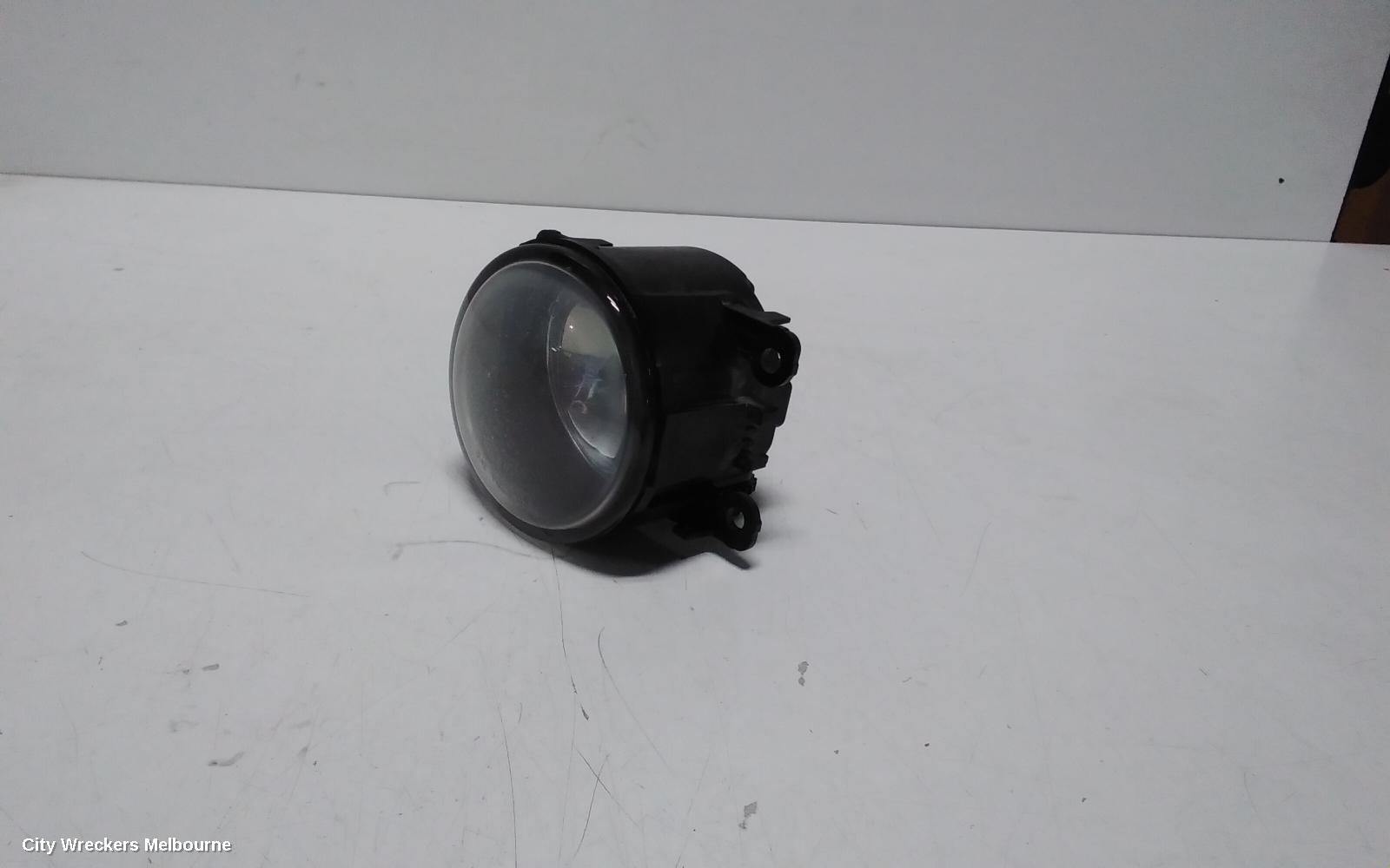 HOLDEN COMMODORE LEFT INDICATOR/FOG/SIDE, BUMPER FOGLAMP, VE, 08/2006 - 08/2010 - Image 1