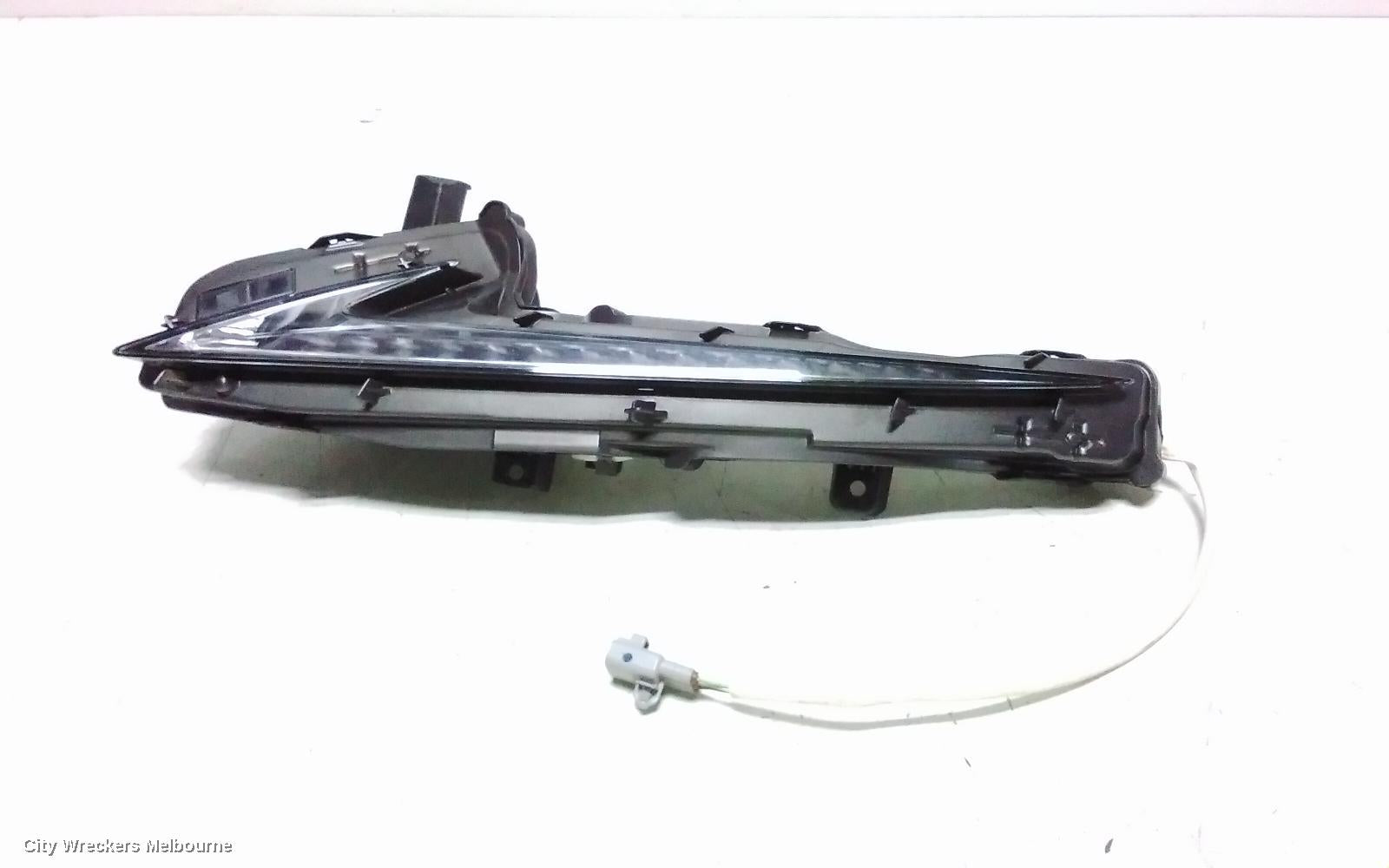 LEXUS IS SERIES LEFT INDICATOR/FOG/SIDE, DAYTIME RUNNING LAMP, XE30, 04/2013 - 09/2016 - Image 1