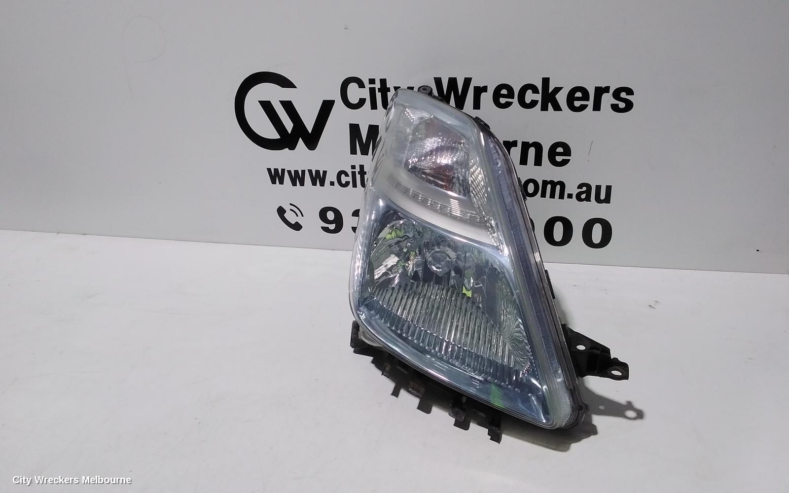 TOYOTA PRIUS RIGHT HEADLAMP, NHW20R, 11/2005 - 05/2009 - Image 1