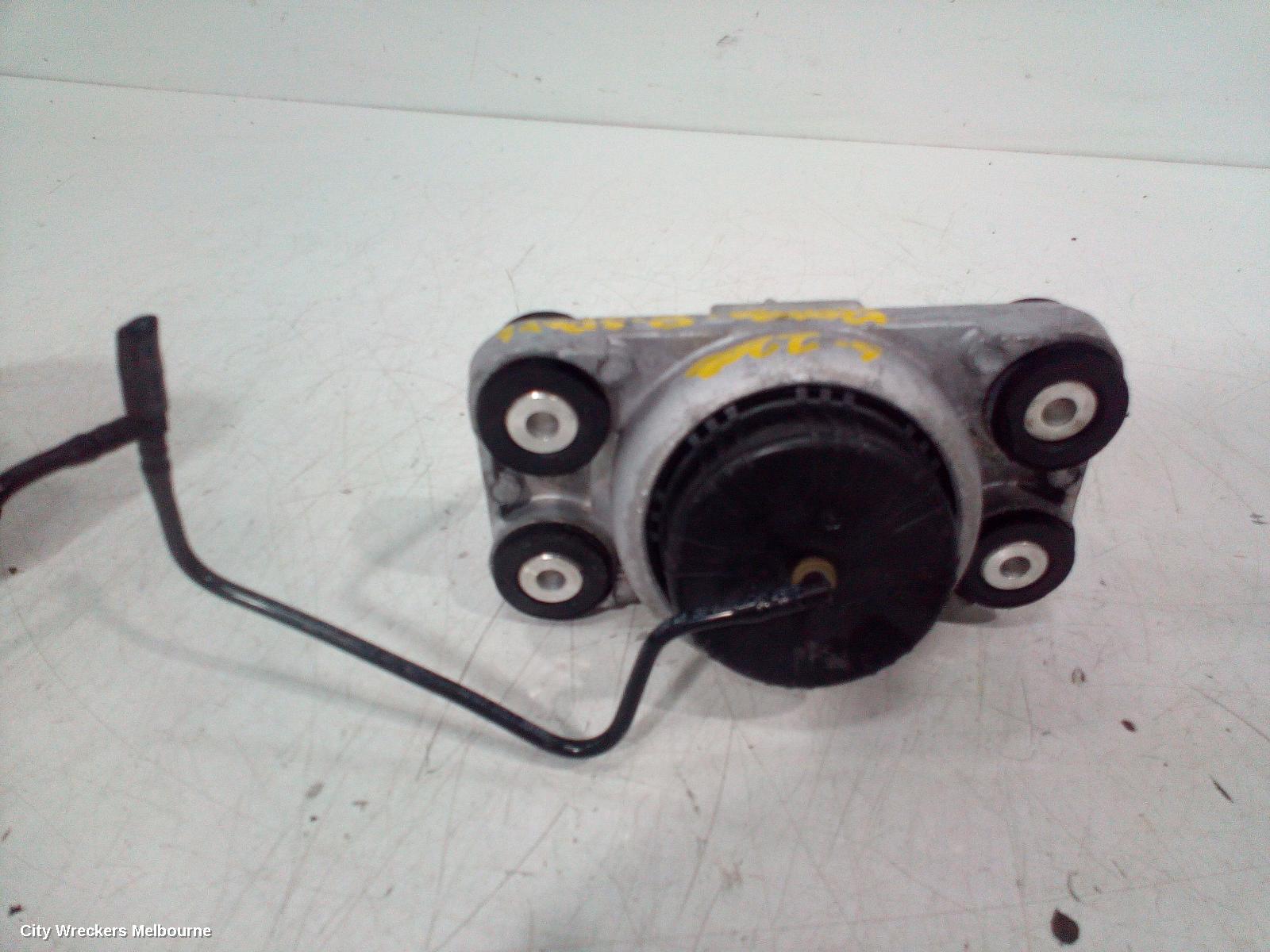 LAND ROVER RANGEROVER SPORT MOUNT, ENGINE MOUNT (RH SIDE), DIESEL, 3.0, SINGLE TURBO, L494, 06/2013 - 04/2022 - Image 3