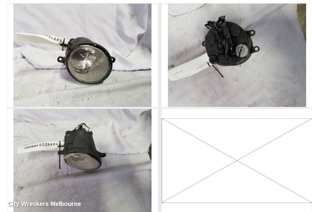 TOYOTA HILUX LEFT INDICATOR/FOG/SIDE, BUMPER FOGLAMP, 03/2005 - 09/2008 - Image 1