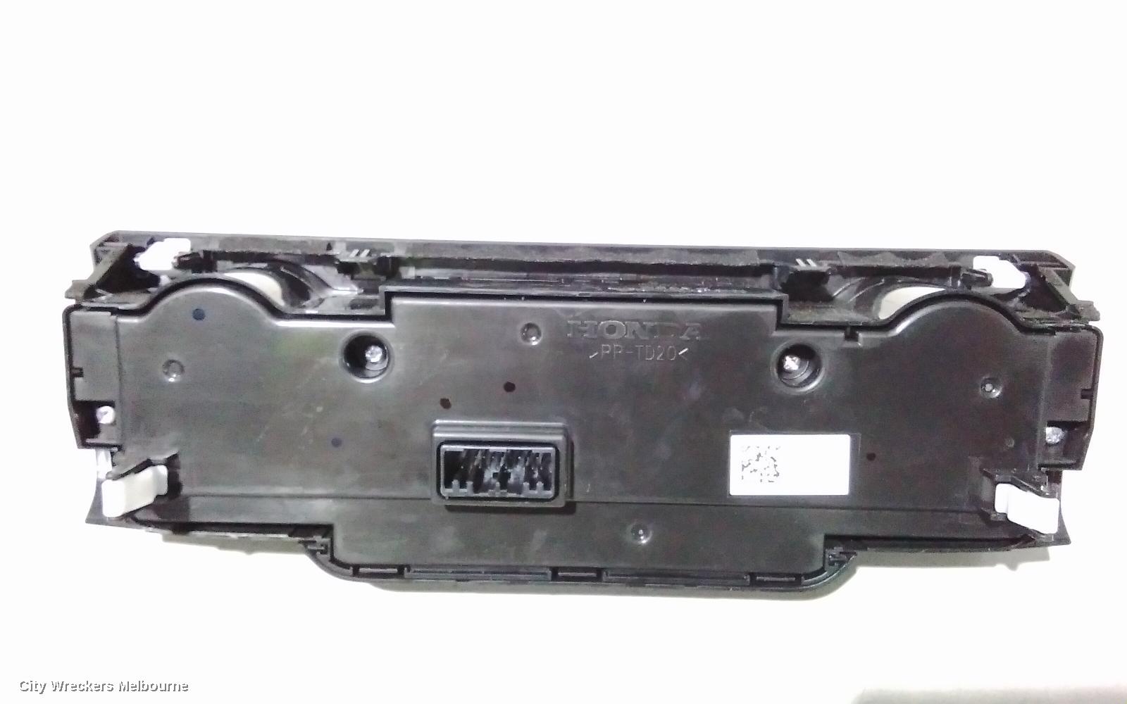 HONDA CRV HEATER/AC CONTROLS, RW, 05/2017 - 08/2023 - Image 3