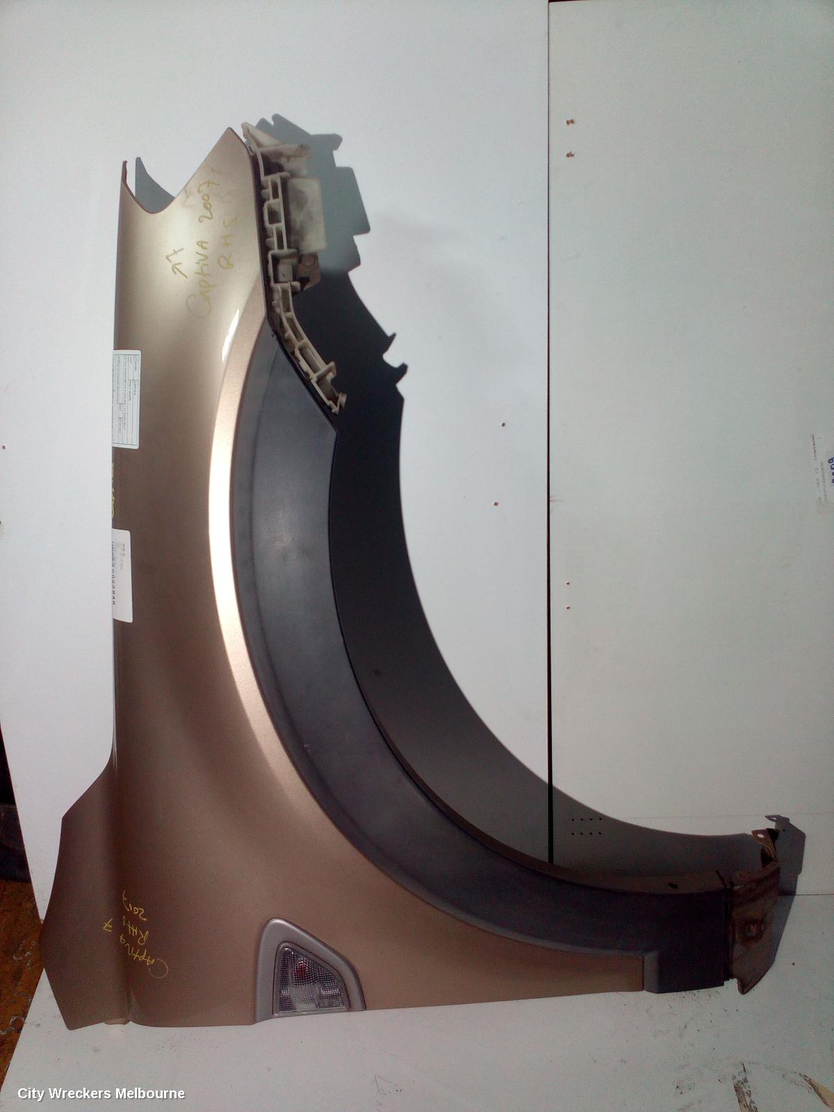 HOLDEN CAPTIVA RIGHT GUARD, CG, CX/LX/SX/CAPTIVA 7 (4TH VIN = C), 09/2006 - 02/2011 - Image 1