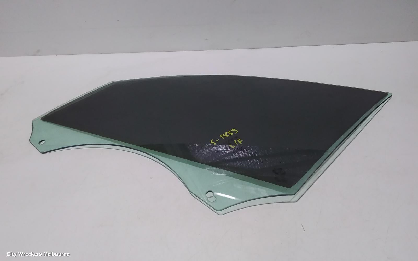 AUDI Q5 LEFT FRONT DOOR WINDOW, 8R, Q5, 03/2009 - 01/2017 - Image 1