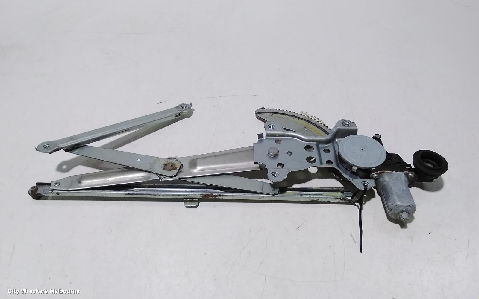 SUZUKI SWIFT RIGHT FRONT WINDOW REG/MOTOR, RS415/RS416, POWER, 09/2004 - 02/2011 - Image 1