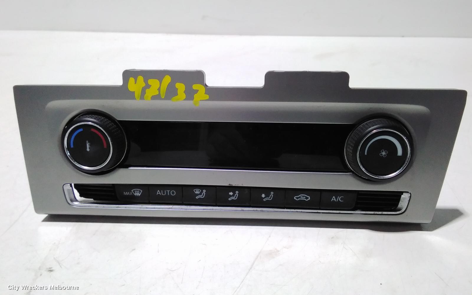 VOLKSWAGEN POLO HEATER/AC CONTROLS, STANDARD TYPE, 6R, 05/2010 - 09/2017 - Image 1