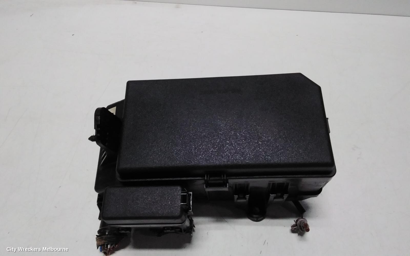 TOYOTA PRADO FUSE BOX, 150 SERIES, ENGINE BAY, MAIN RELAY/FUSE BOX, DIESEL, 3.0, 1KD-FTV, 08/2009 - 05/2015 - Image 1