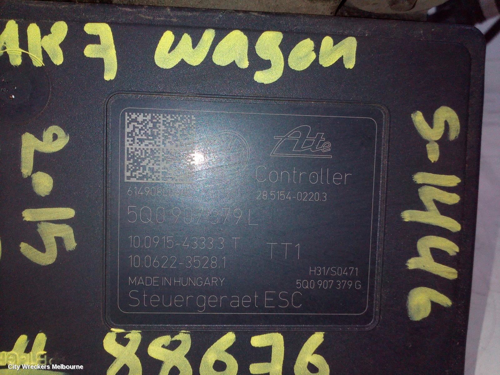 VOLKSWAGEN GOLF ABS PUMP/MODULATOR, GEN 7, ON MOTOR P/N 5Q0614517K, 03/2013 - 08/2020 - Image 2