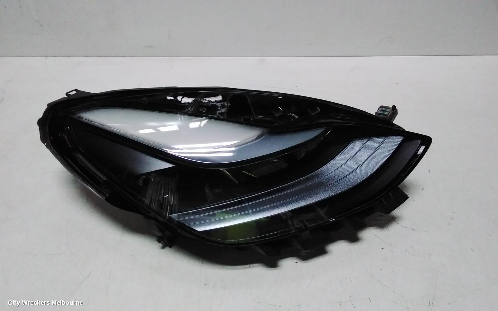 TESLA MODEL Y RIGHT HEADLAMP, 1ST GEN, LED TYPE, 03/2022 ONWARDS - Image 1