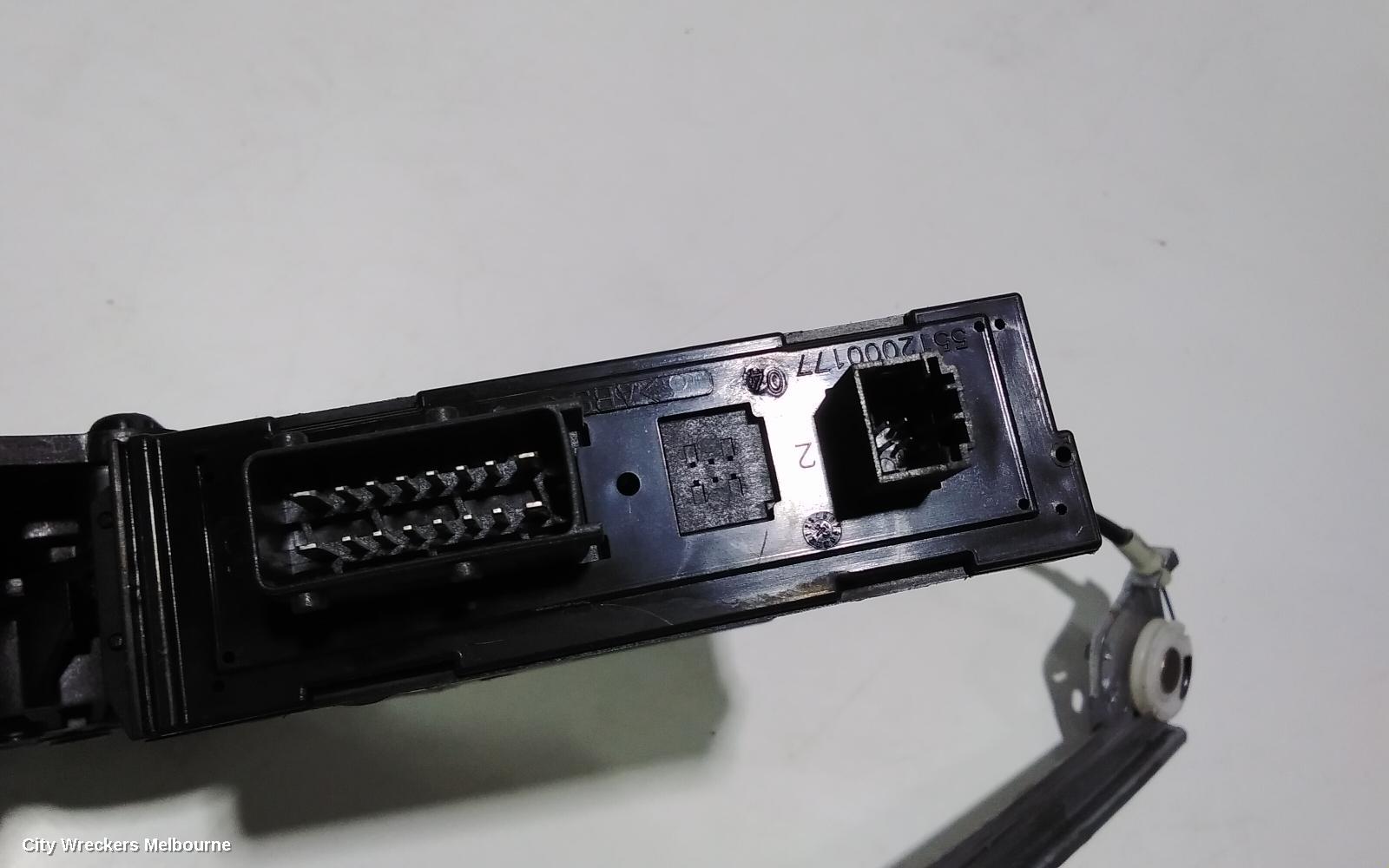 PEUGEOT 307 LEFT FRONT WINDOW REG/MOTOR, T5, POWER, 5DR HATCH, 12/2001 - 09/2005 - Image 3