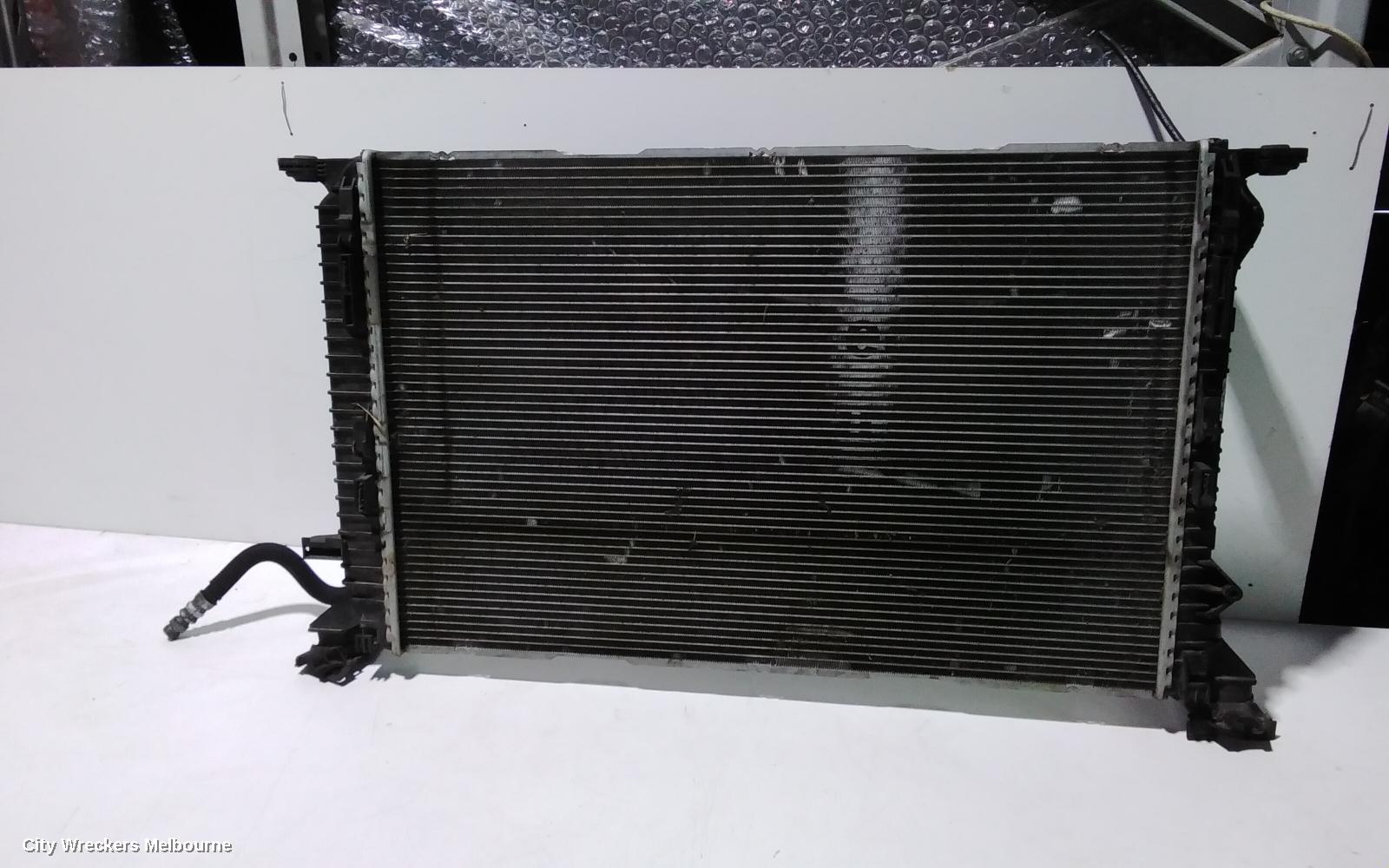 AUDI A4 RADIATOR, AUTO, 2.0, PETROL, B8 8K, CDNB/CDNC CODE, 02/2008 - 01/2016 - Image 1