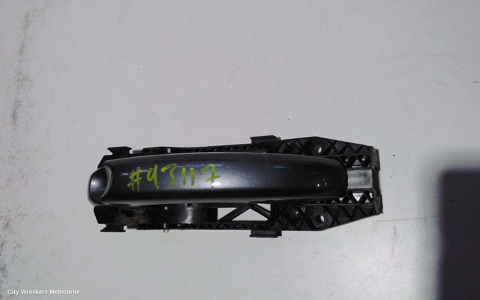 VOLKSWAGEN AMAROK DOOR HANDLE, OUTER, LH FRONT, COLOUR CODED, 2H, 12/2010 ONWARDS - Image 2
