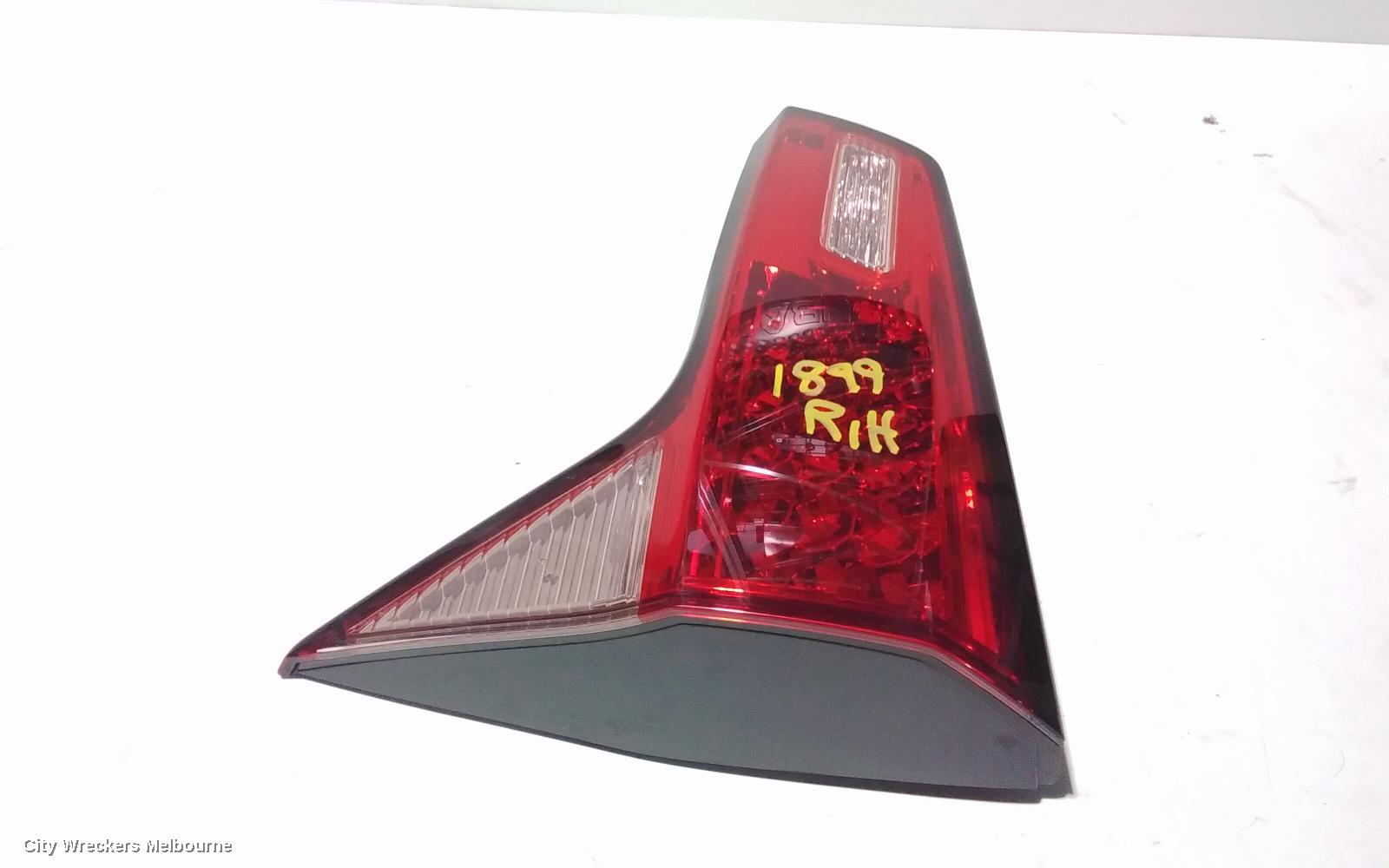 HONDA HRV REAR GARNISH, TAILGATE LAMP (RH SIDE), RU5, VTI, LED, NON OPTICAL GUIDE TYPE, 12/2014 - 06/2018 - Image 3