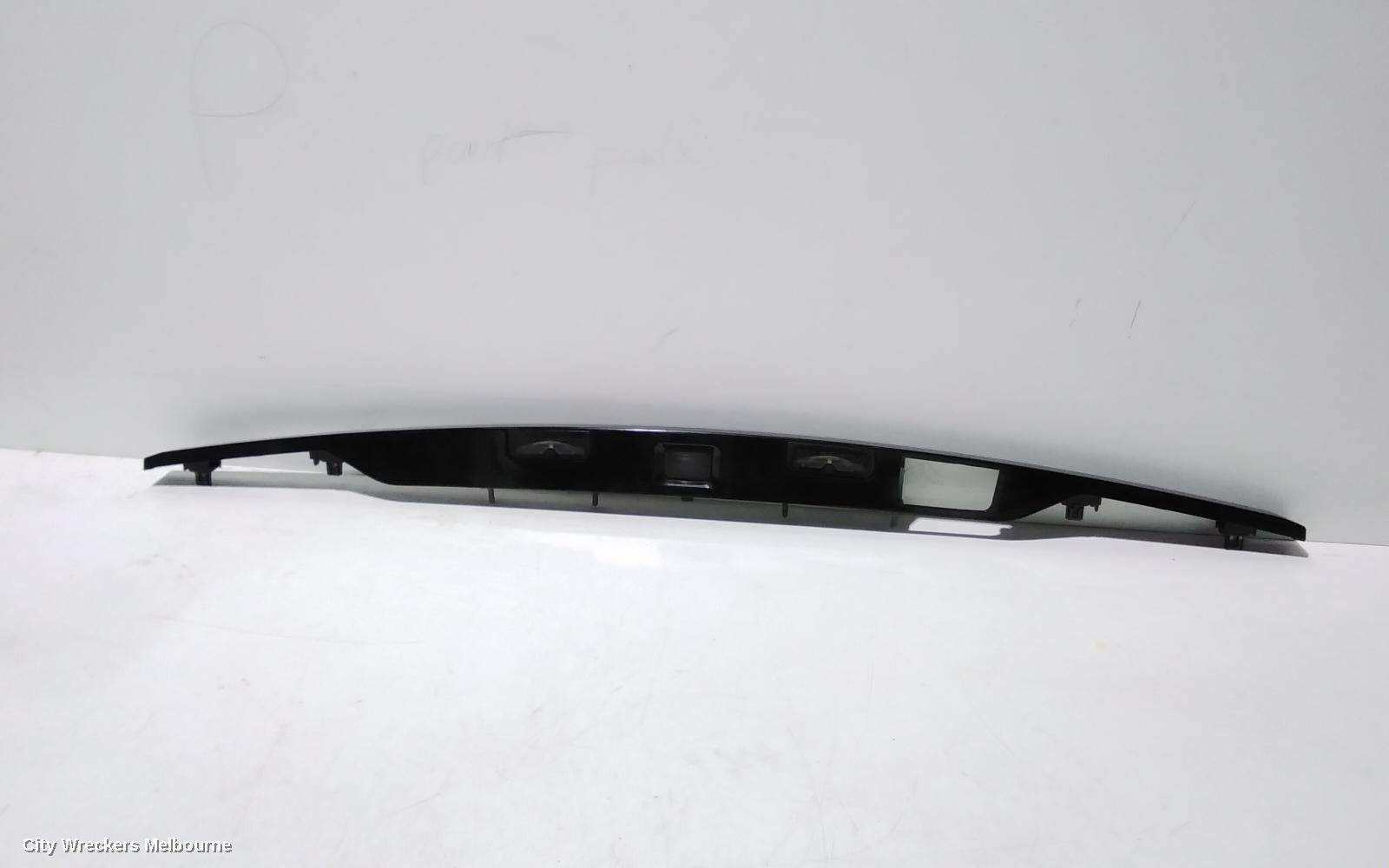 LAND ROVER RANGEROVER EVOQUE REAR GARNISH, L538, 11/2011 - 01/2019 - Image 1