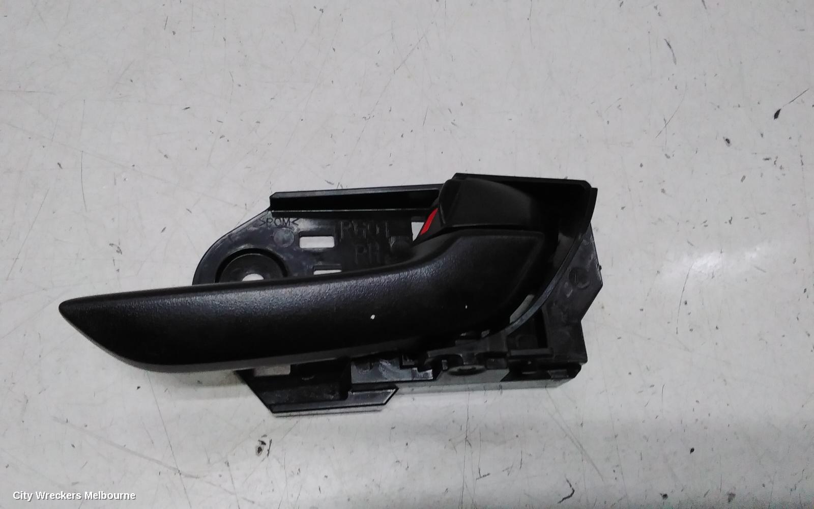 ISUZU DMAX DOOR HANDLE, RH FRONT, INNER, BLACK, RG, 07/2020 ONWARDS - Image 1