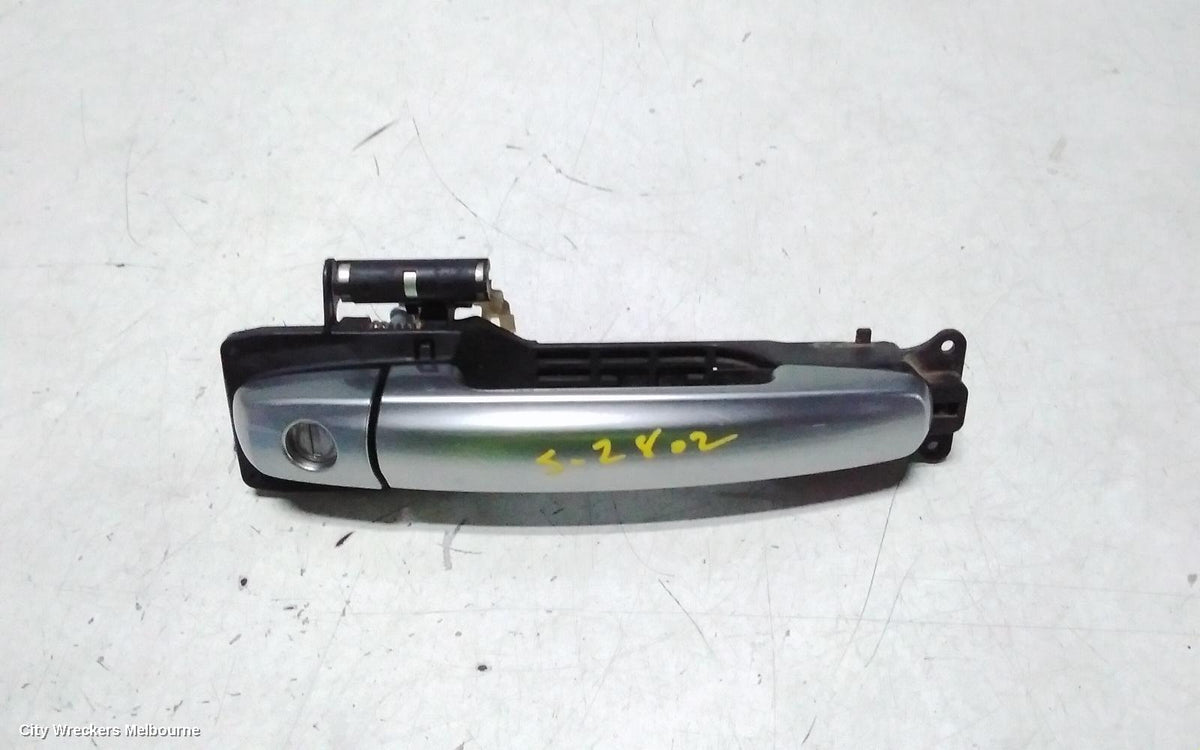 SUZUKI SWIFT DOOR HANDLE, OUTER, RH FRONT, COLOUR CODED, FZ, 08/2010 - 03/2017 - Image 2