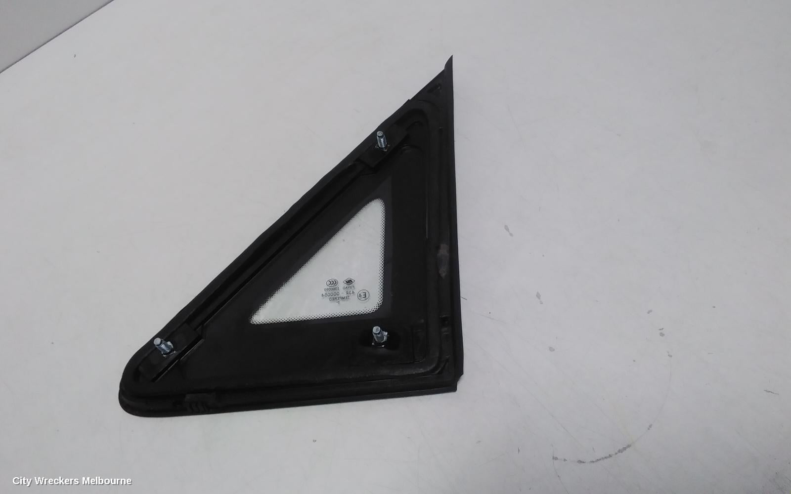 LDV G10 RIGHT FRONT 1/4 DOOR GLASS, SV7A/SV7C, WAGON/VAN, 04/2015 ONWARDS - Image 3