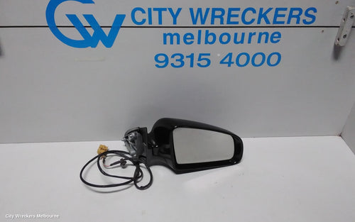 AUDI A4 RIGHT DOOR MIRROR, B7 (A4), POWER, SEDAN/WAGON, NON MEMORY TYPE, 08/2004 - 09/2008 - Image 1
