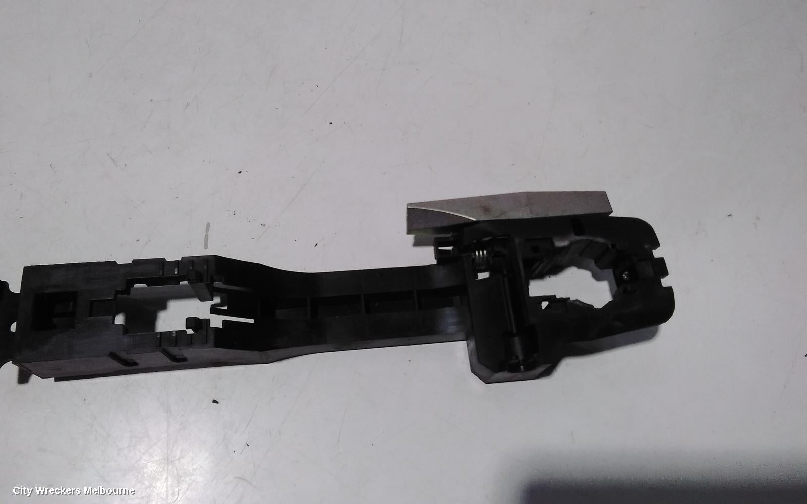 NISSAN NAVARA DOOR HANDLE, NP300, OUTER, LH REAR, BLACK, 05/2015 ONWARDS - Image 3
