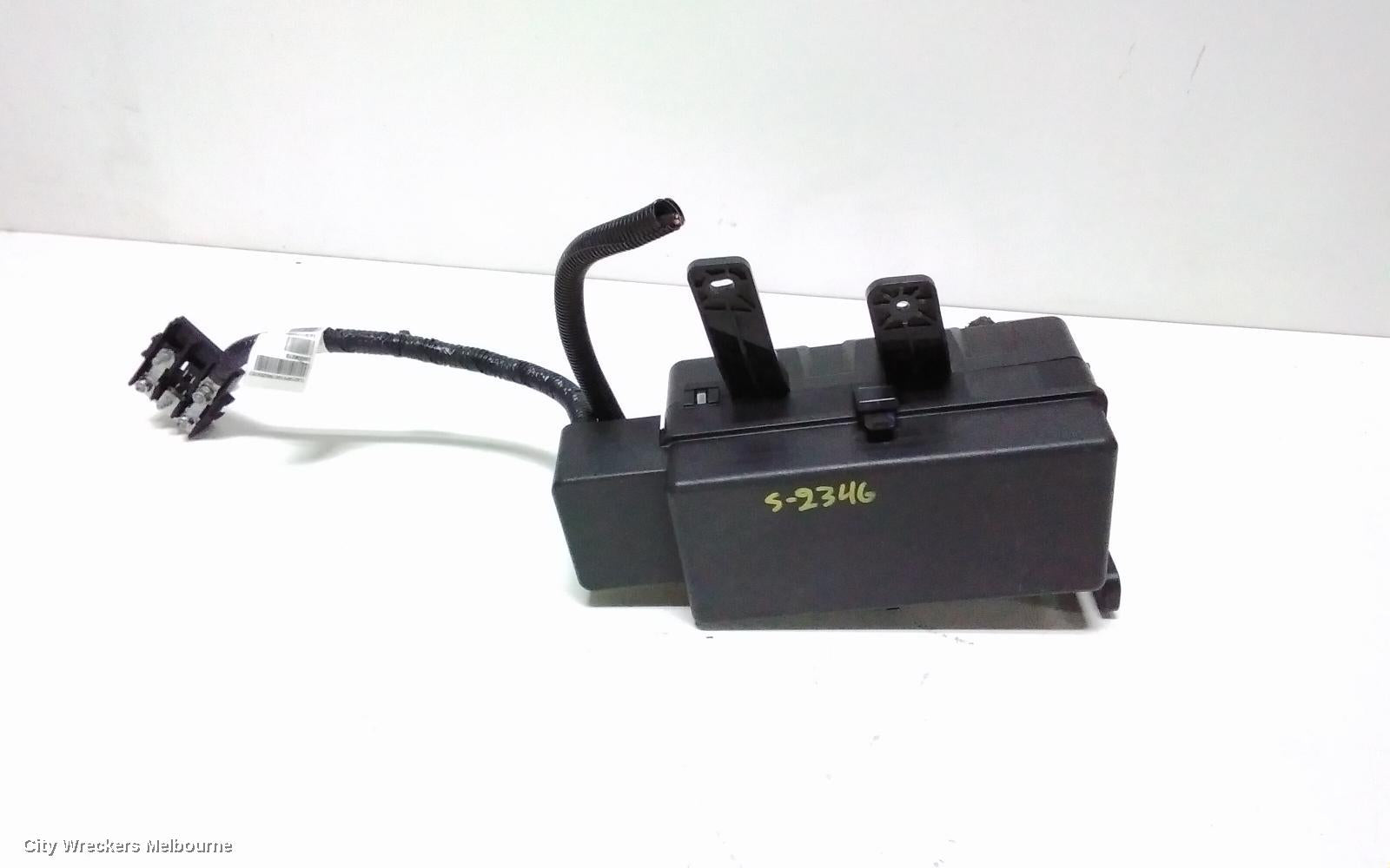 LDV G10 FUSE BOX, ENGINE BAY, PETROL, 2.0/2.4, SV7A/SV7C, WAGON/VAN, 04/2015 ONWARDS - Image 2