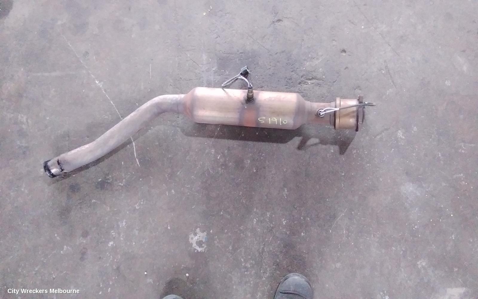 LEXUS IS250/IS250C CATALYTIC CONVERTER, UNDER CAR-CAT TYPE, 2.5, PETROL, GSE20R, 11/2005 - 12/2014 - Image 1