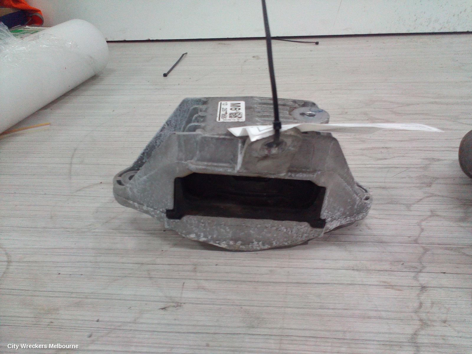 HOLDEN CRUZE MOUNT, JH 03/2011 - 01/2017 - Image 3