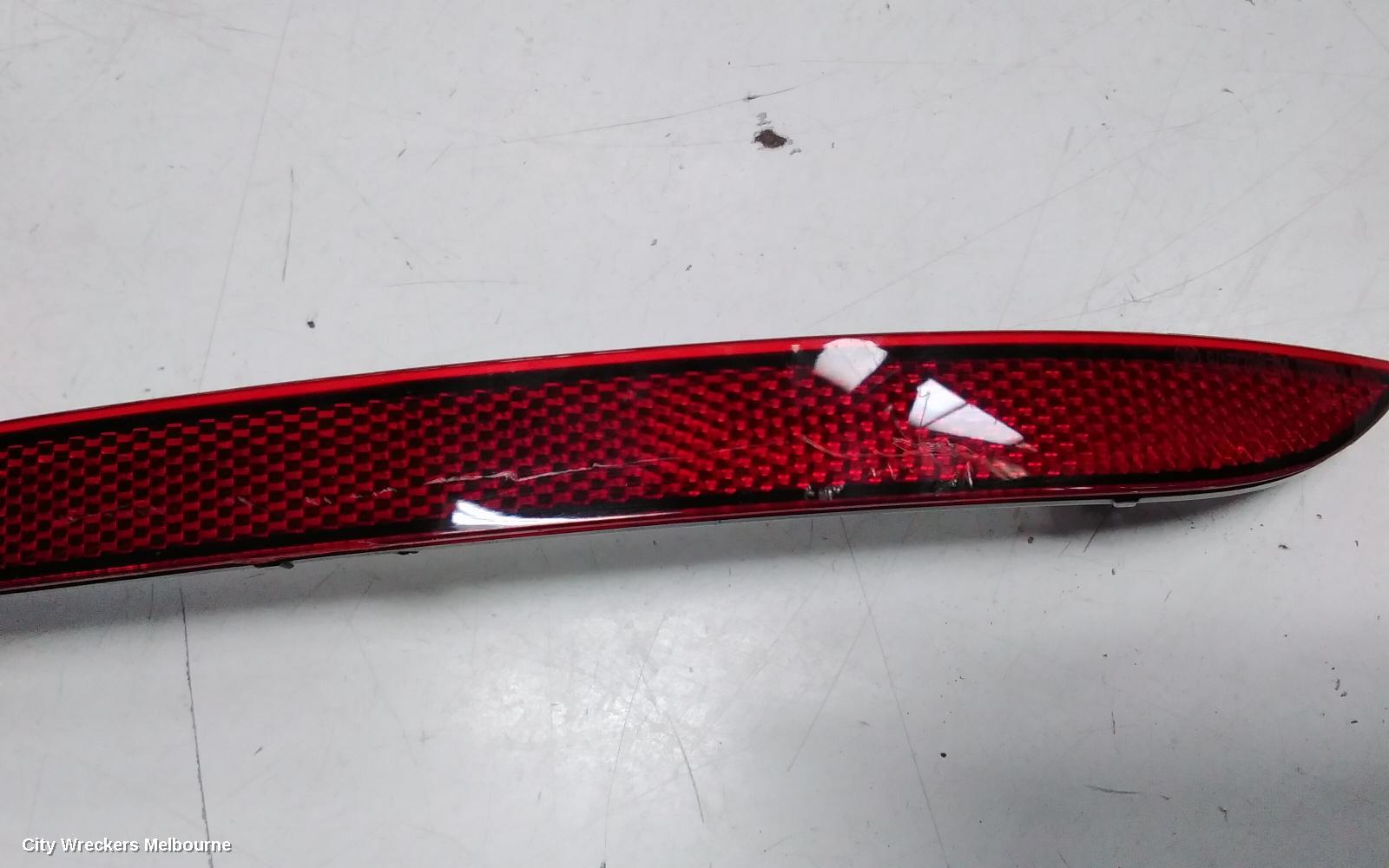 VOLKSWAGEN GOLF LEFT TAILLIGHT, GEN 8, IN BUMPER REFLECTOR, HATCH, 09/2020 ONWARDS - Image 3