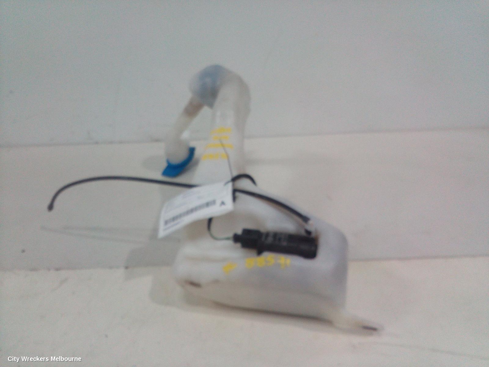 VOLKSWAGEN AMAROK WASHER BOTTLE, 2H, 12/2010 ONWARDS - Image 2