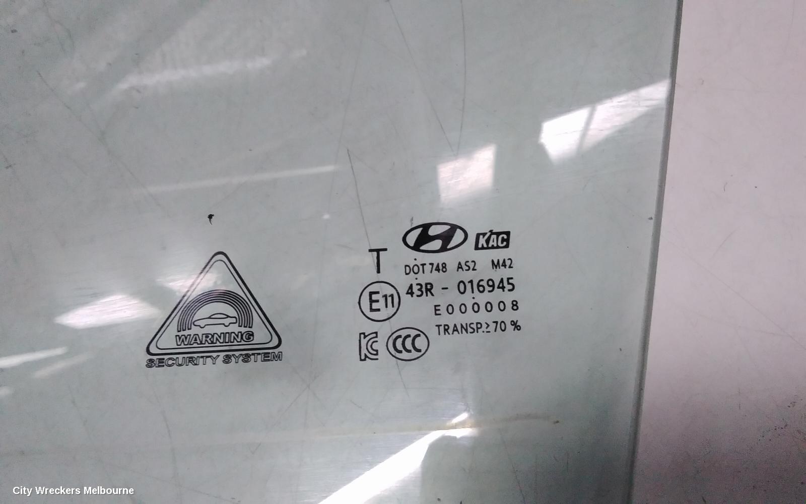 HYUNDAI I30 LEFT FRONT DOOR WINDOW, PD, HATCH, 03/2017 ONWARDS - Image 2