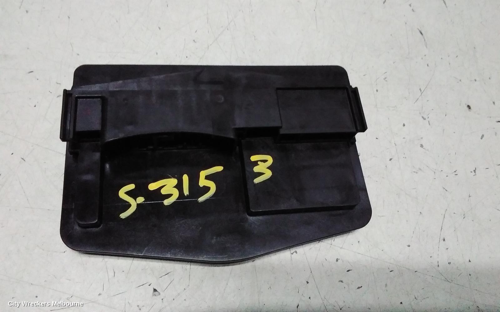 TOYOTA CAMRY, XV50, 12/2011 - 05/2015, ENGINE ROOM JUNCTION BLOCK: J-82720-33260: 144940 - Image 1