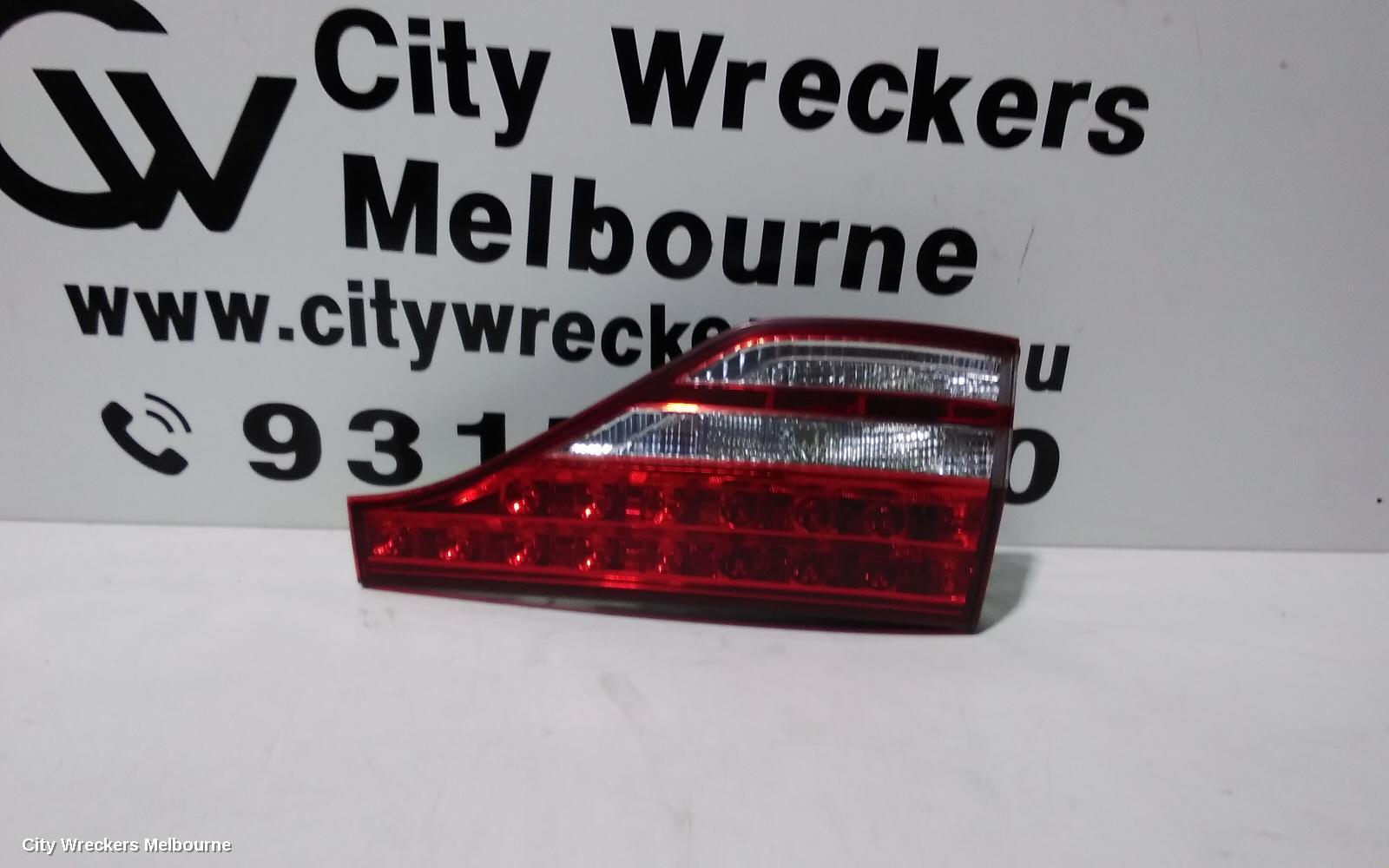TOYOTA TARAGO REAR GARNISH, TAILGATE LAMP (LH SIDE), ACR50R, 03/2006 - 12/2008 - Image 2