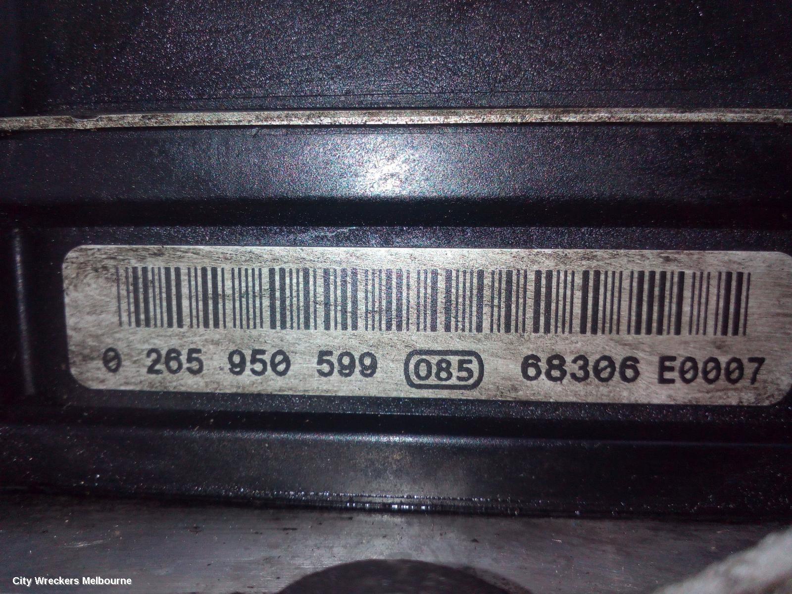 MERCEDES VITO ABS PUMP/MODULATOR, 639, 12/2005 - 02/2015 - Image 2