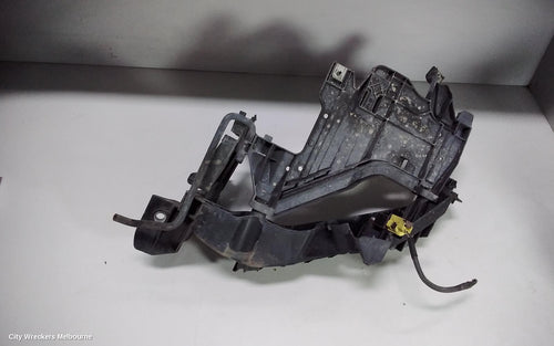 AUDI A4, B8 8K, 04/2008 - 06/2012, RHF LOWER HEADLIGHT BRACKET: 62065 - Image 2
