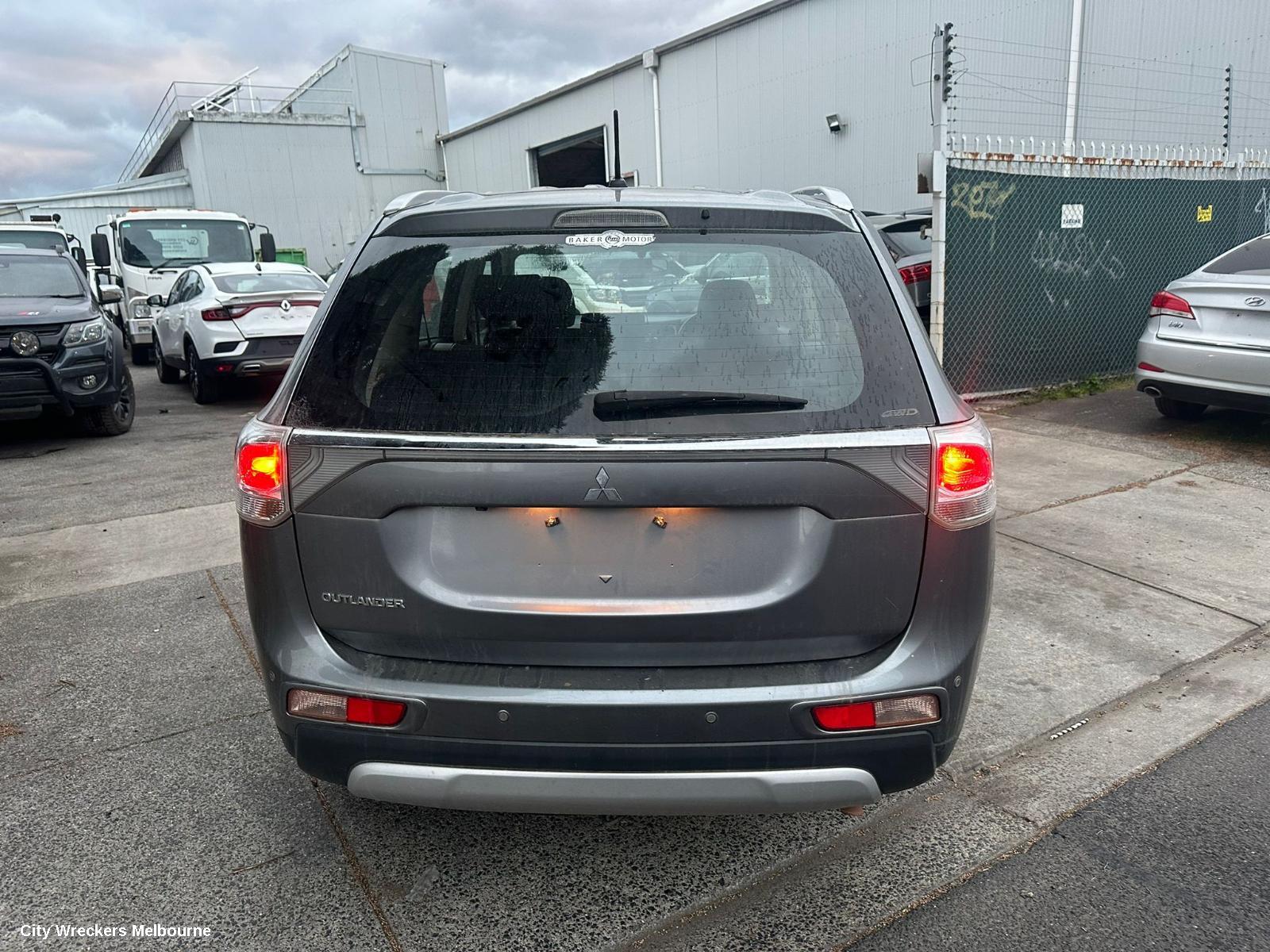 MITSUBISHI OUTLANDER BOOTLID/TAILGATE, TAILGATE, ZJ, NON POWER LIFTGATE TYPE, 10/2012 - 03/2015 - Image 3