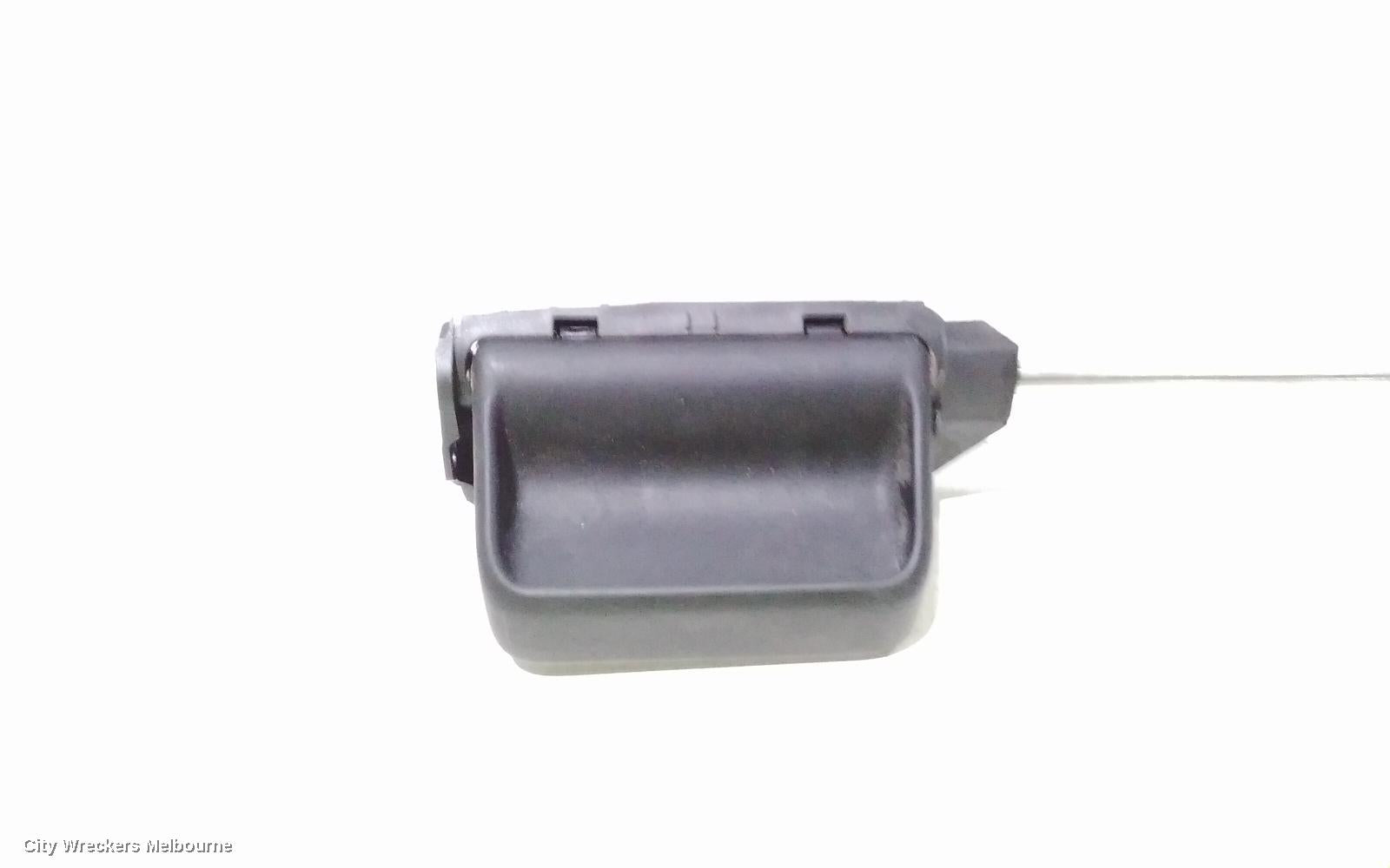 VOLKSWAGEN TRANSPORTER DOOR HANDLE, INNER, RH REAR, T5, 08/2004 - 06/2015 - Image 3