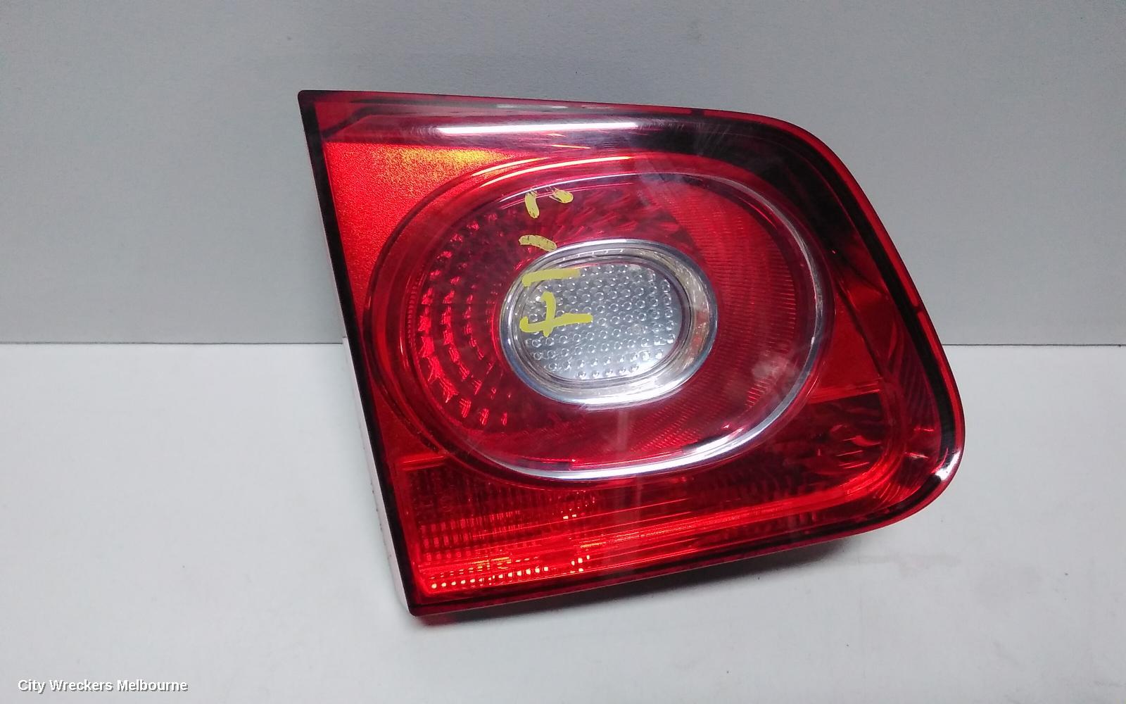 VOLKSWAGEN TIGUAN REAR GARNISH, TAILGATE LAMP (LH SIDE), 5N, 05/2008 - 06/2011 - Image 2