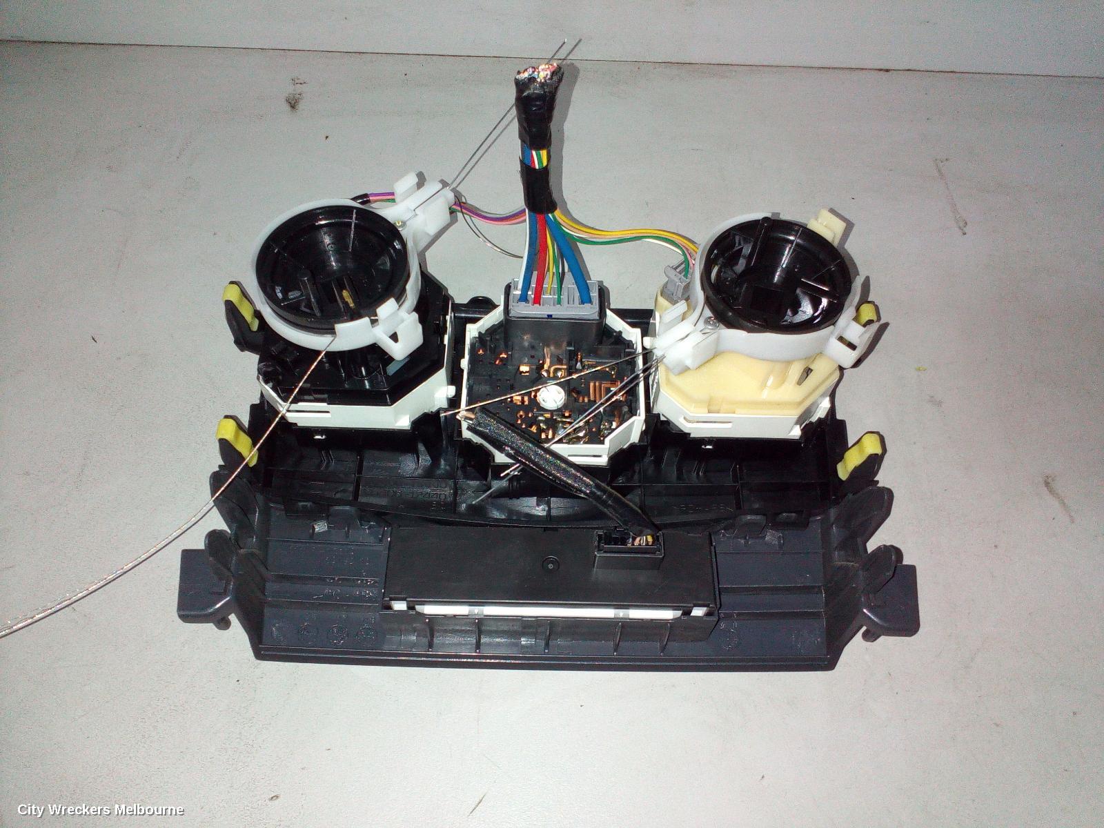 TOYOTA COROLLA HEATER/AC CONTROLS, ZRE152/20153R, NON CLIMATE TYPE, SEDAN, 03/2007 - 12/2013 - Image 3
