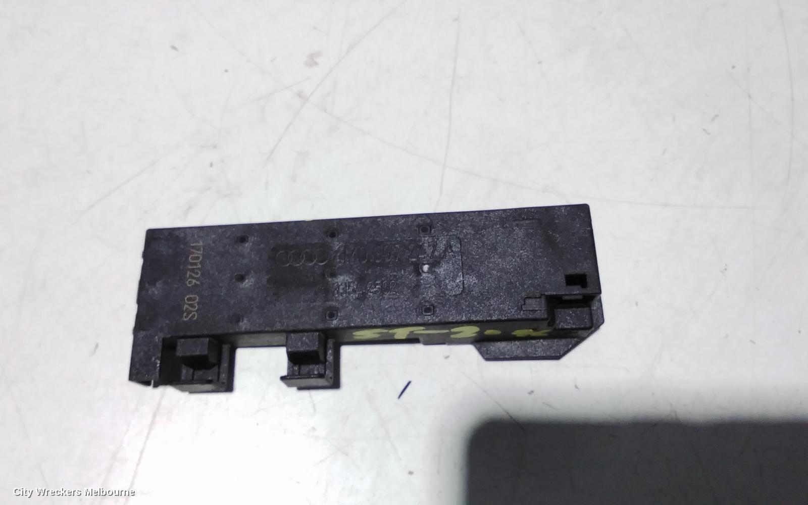 AUDI Q7 ANTENNA, 4M, 07/2015 ONWARDS - Image 1