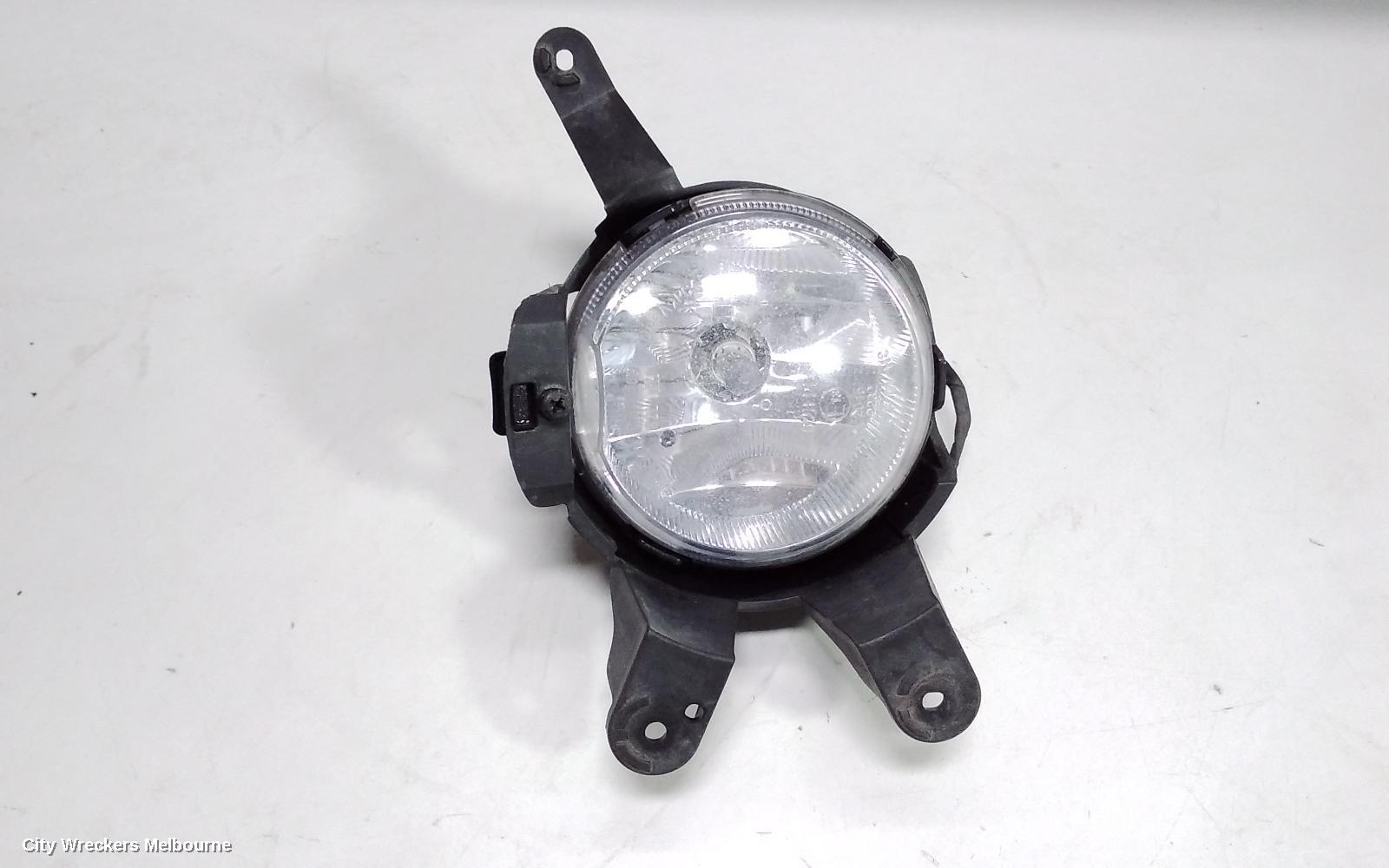 HOLDEN CRUZE LEFT INDICATOR/FOG/SIDE, BUMPER FOGLAMP, JH, 03/2011 - 01/2017 - Image 1