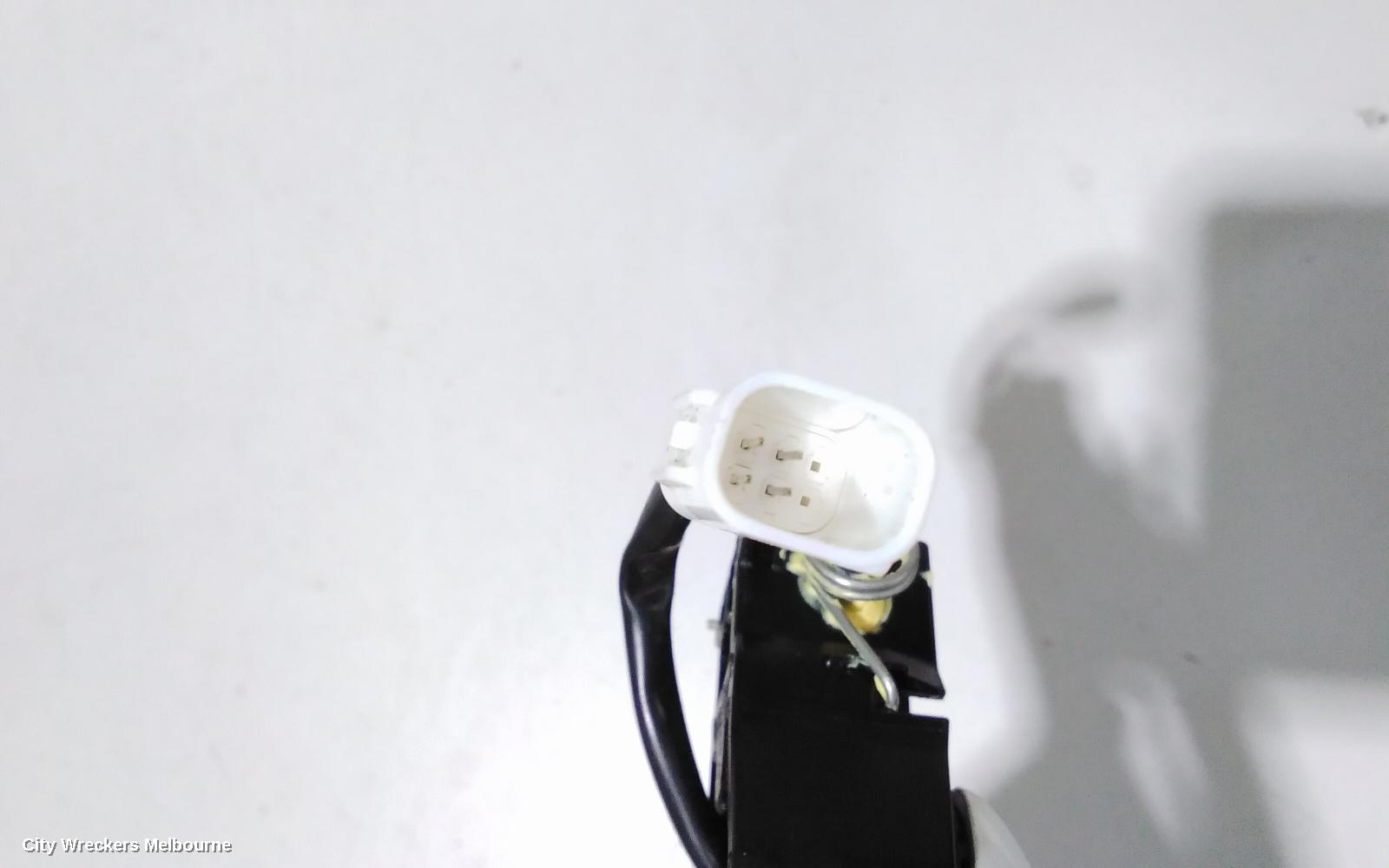 MAZDA CX9 DOOR HANDLE, OUTER, LH FRONT, W/ SMART KEYLESS TYPE, 07/2016 ONWARDS - Image 3