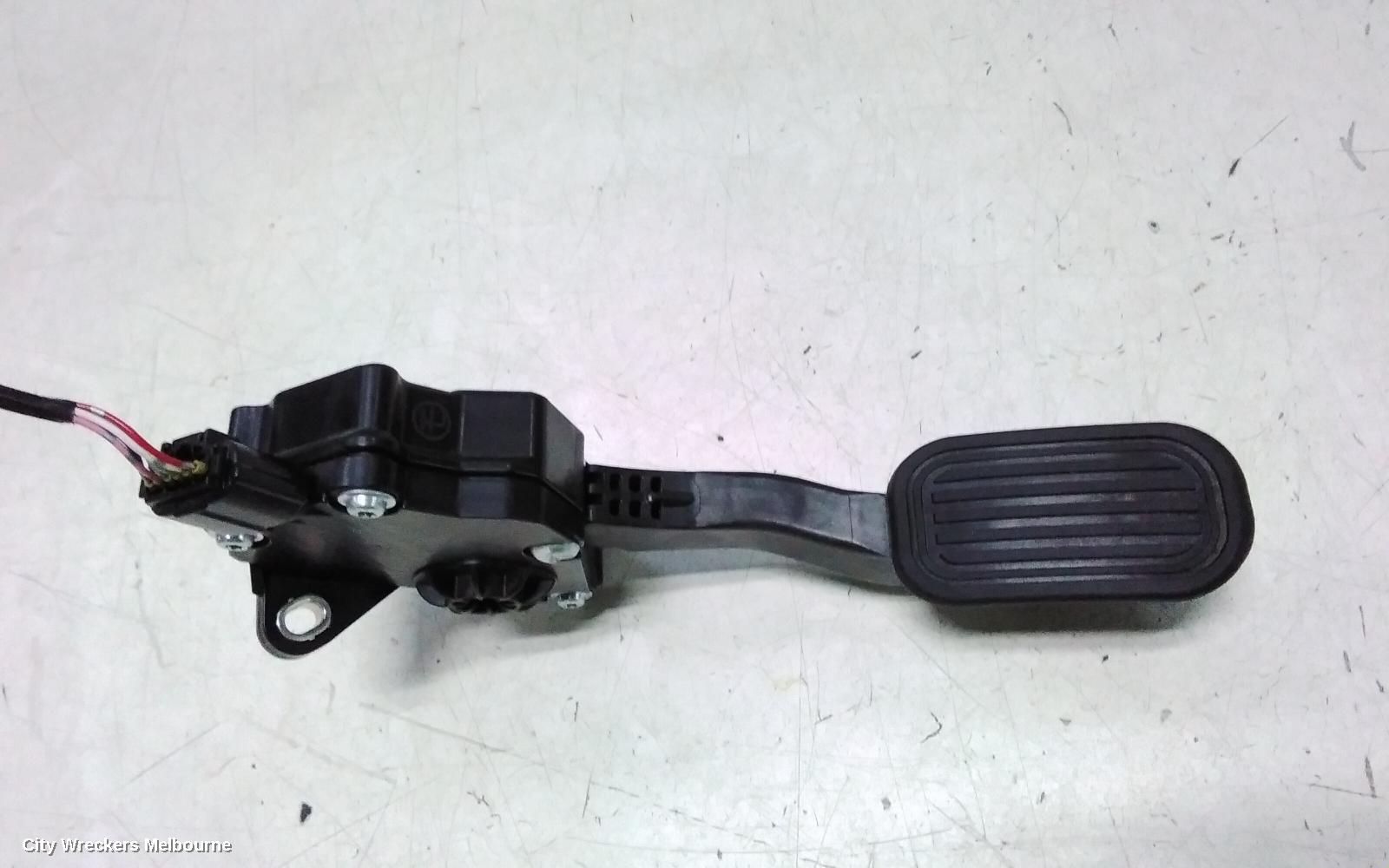 TOYOTA PRADO PEDAL ASSEMBLY, 150 SERIES, ACCELERATOR PEDAL, 2.8, 1GD-FTV, DIESEL, 06/2015 - 11/2023 - Image 1