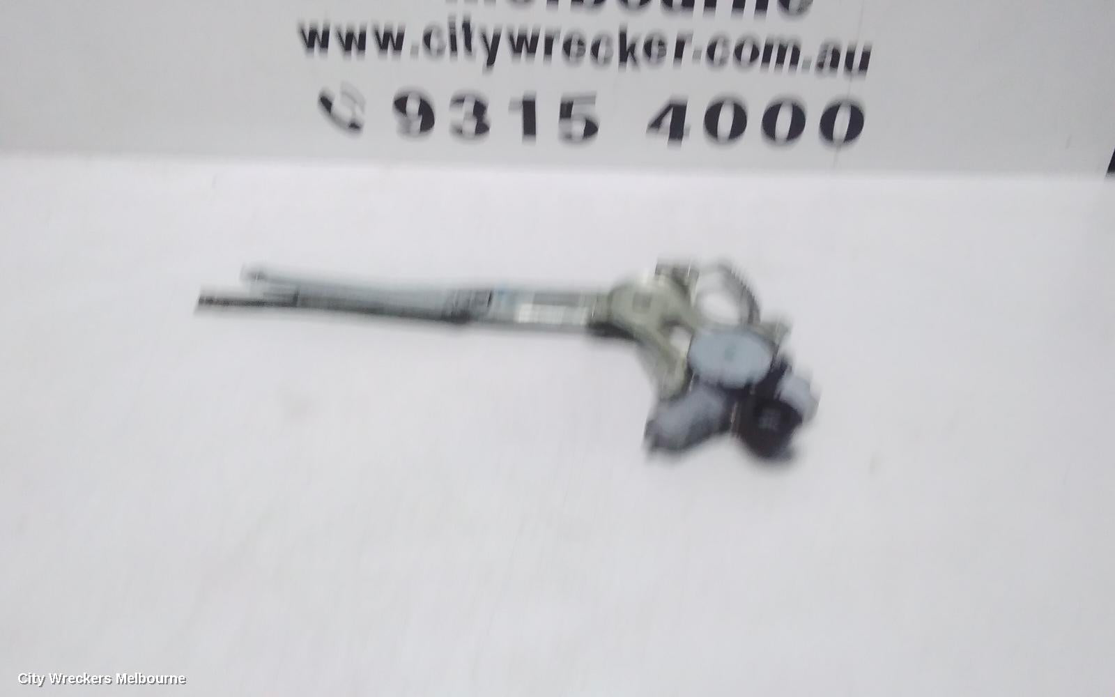 TOYOTA PRIUS RIGHT FRONT WINDOW REG/MOTOR, ZVW30R, POWER, 07/2009 ONWARDS - Image 2